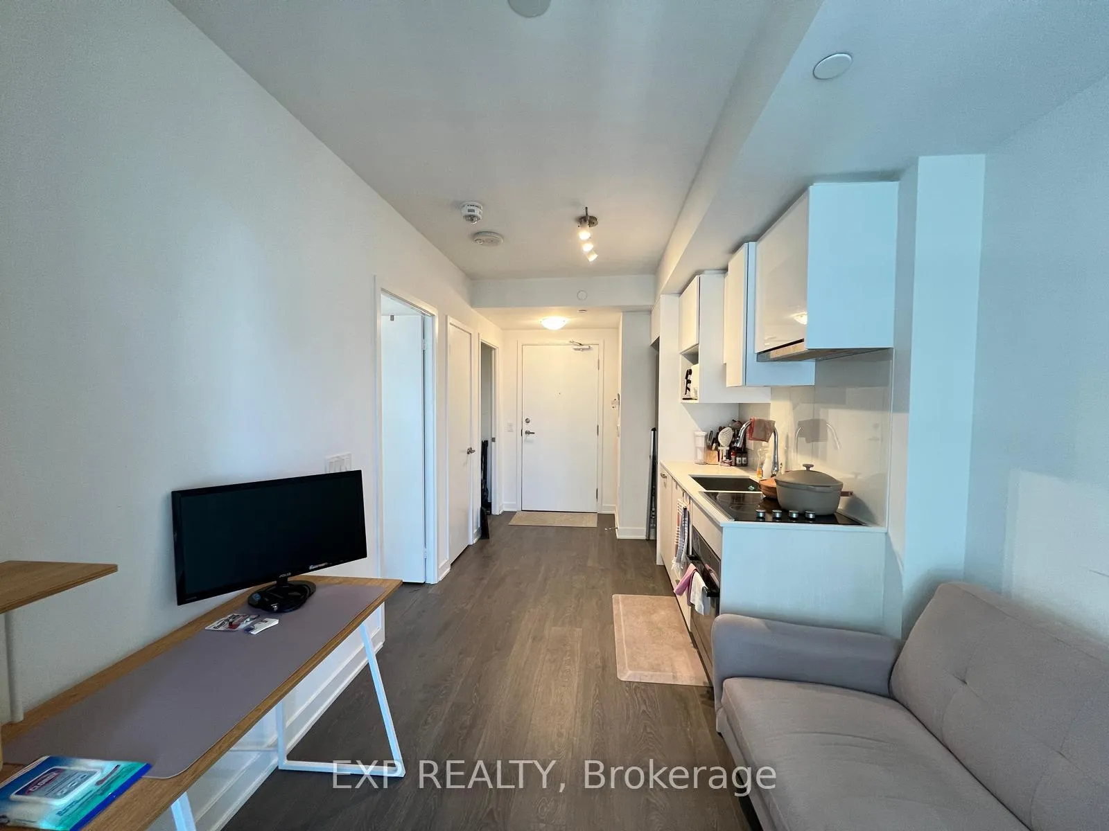 Photo 4 of Unit 2713, 195 Redpath Avenue, Toronto, Mount Pleasant West — HOMEH