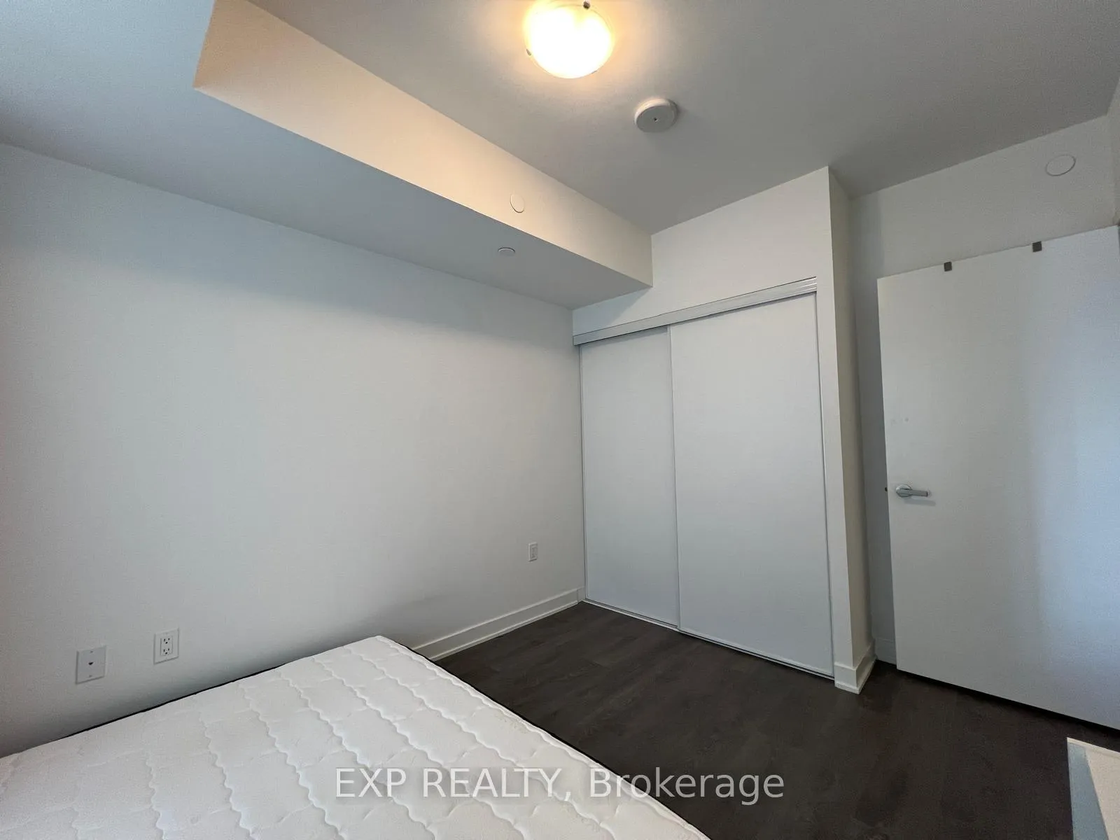 Photo 6 of Unit 2713, 195 Redpath Avenue, Toronto, Mount Pleasant West — HOMEH