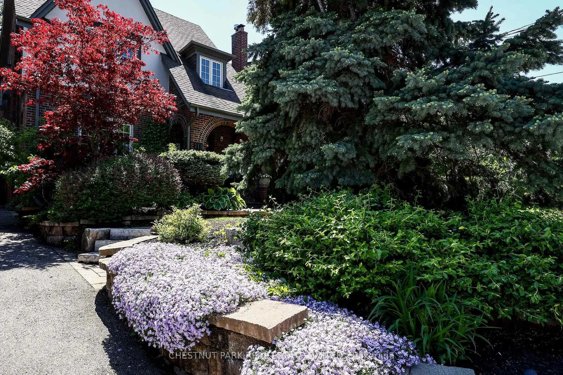 Photo 2 of 111 Glenview Avenue, Toronto, Lawrence Park South — HOMEH