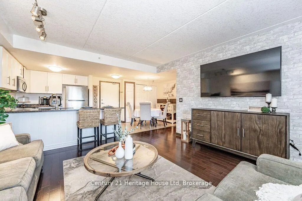 Photo 7 of Unit 212, 43 Goodwin Drive, Guelph, Pineridge/Westminster Woods — HOMEH