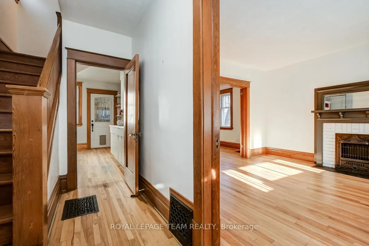 Photo 4 of 995 Gladstone Avenue, Ottawa, Hintonburg — HOMEH