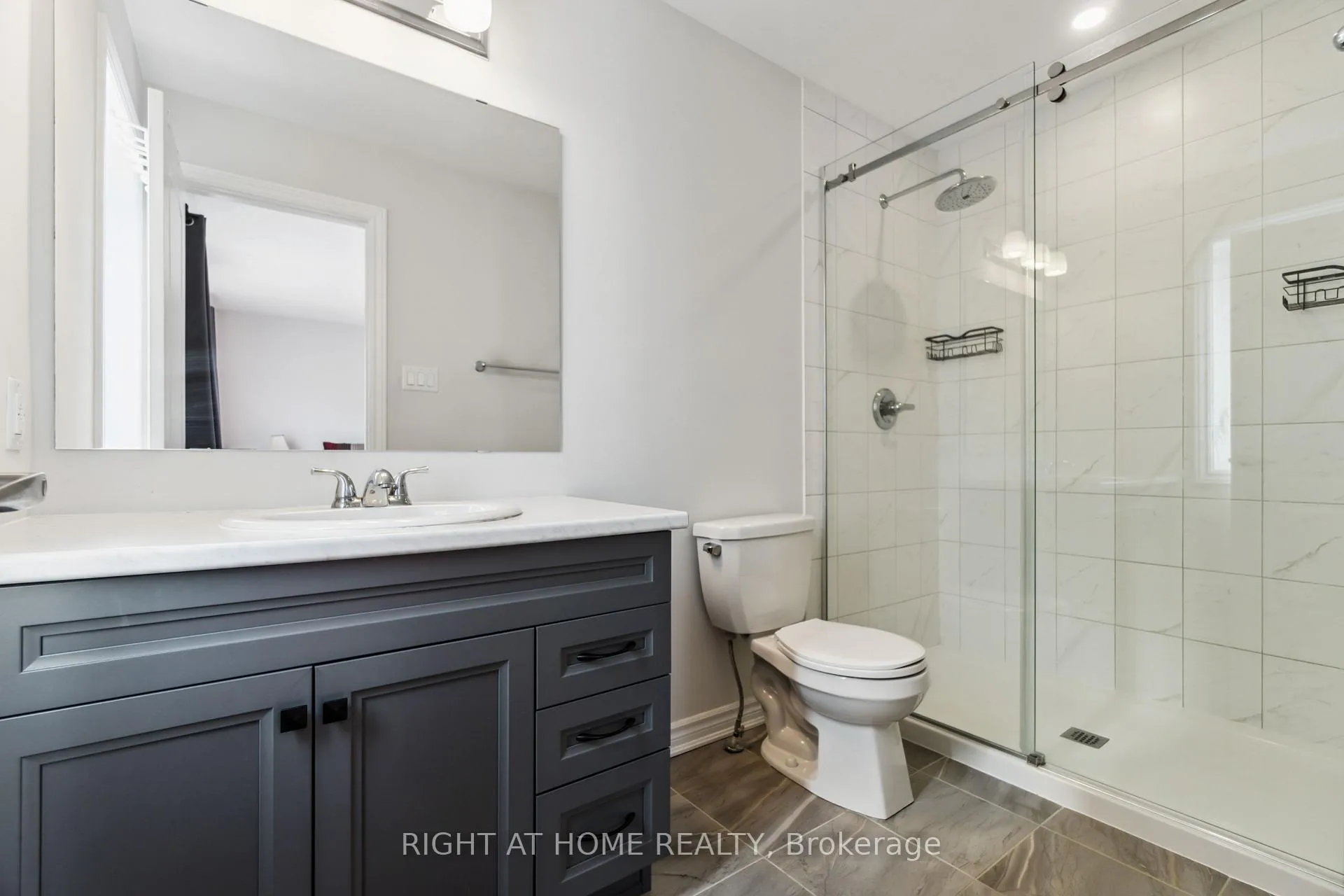 Photo 18 of 503 Ponthieu Circle, Ottawa, Chapel Hill South - Orleans Village — HOMEH