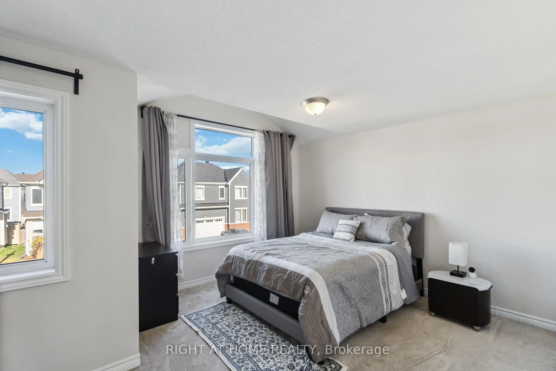 Photo 22 of 503 Ponthieu Circle, Ottawa, Chapel Hill South - Orleans Village — HOMEH