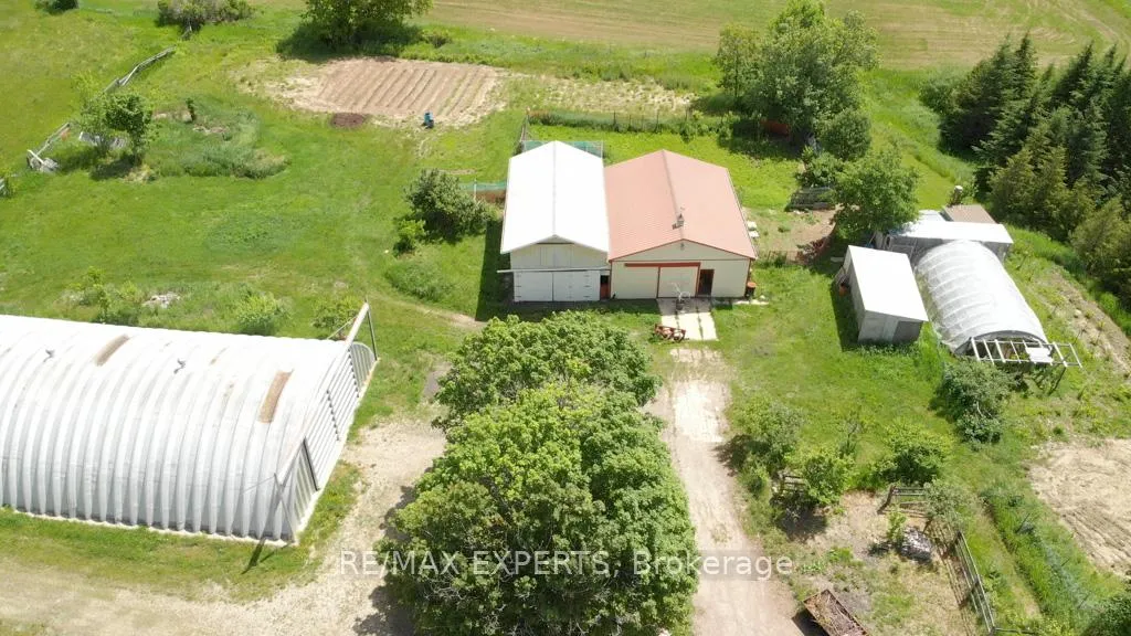 Photo 45 of 7440 17th Side Road, King, Schomberg — HOMEH