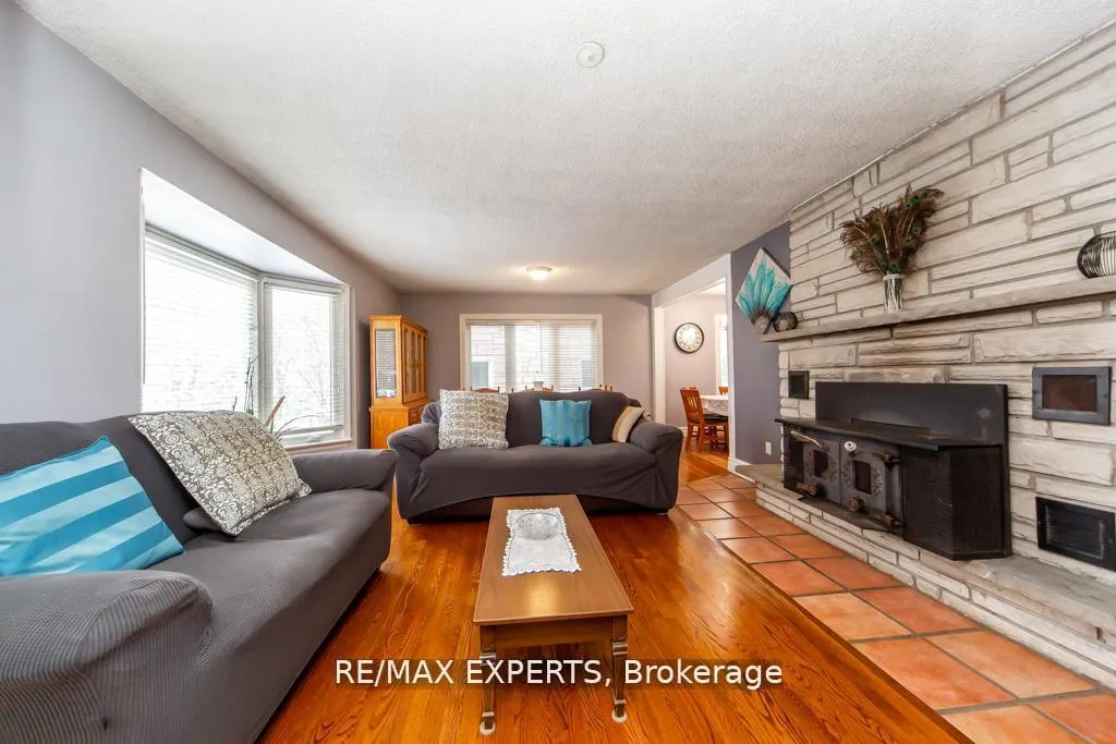 Photo 10 of 7440 17th Side Road, King, Schomberg — HOMEH