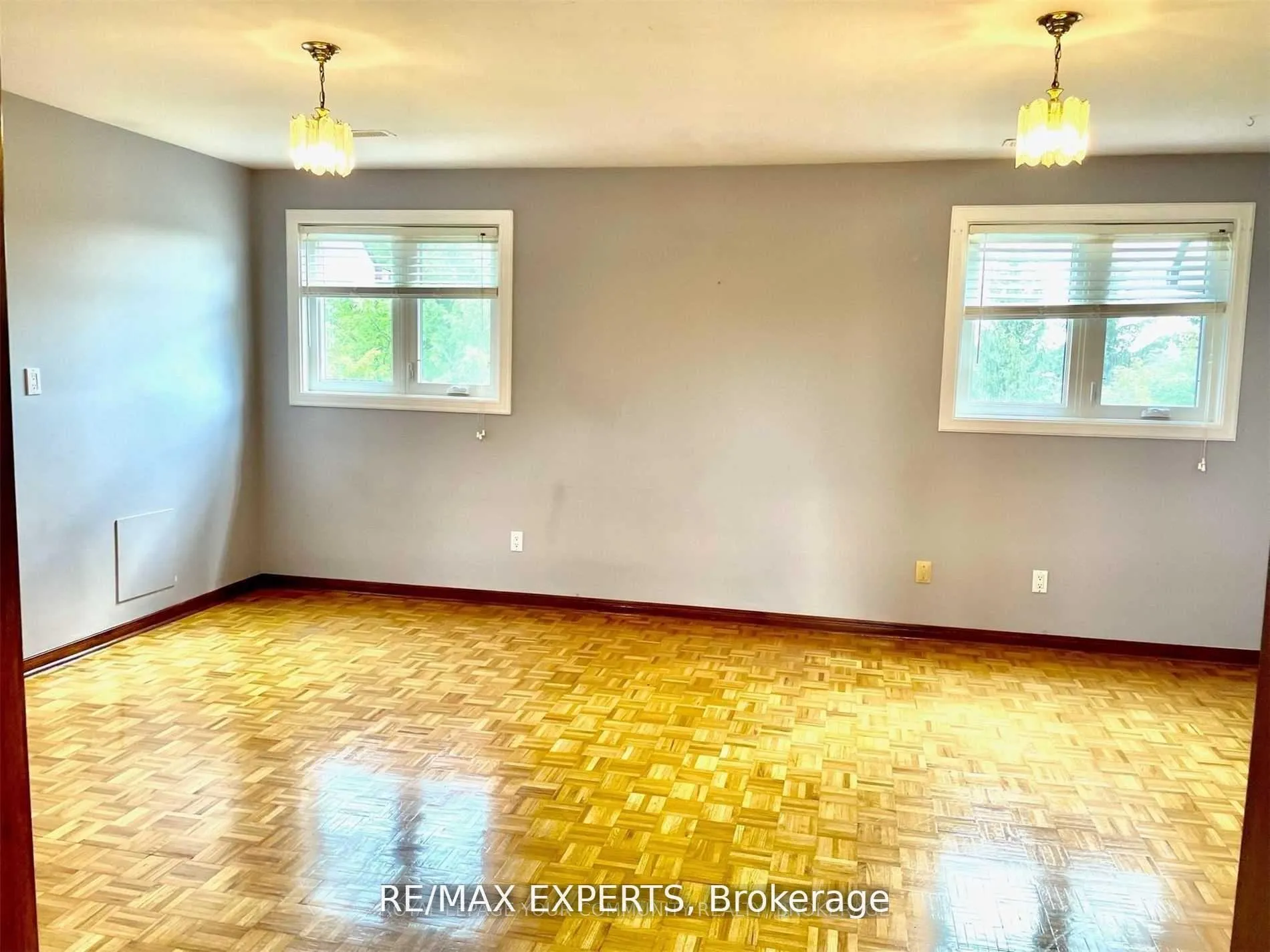 Photo 32 of 7440 17th Side Road, King, Schomberg — HOMEH