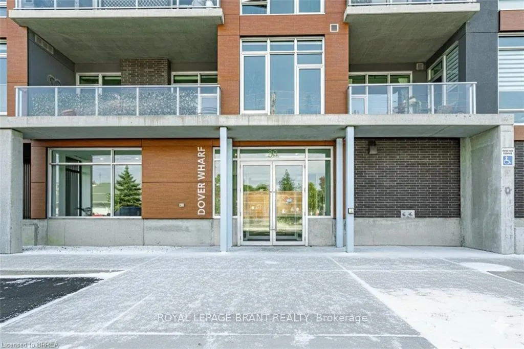 Front of Unit 306, 38 Harbour Street