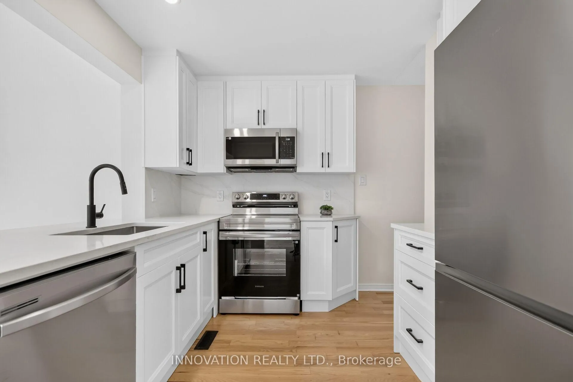 Photo 13 of 85 Hewitt Way, Ottawa, Kanata - Katimavik — HOMEH