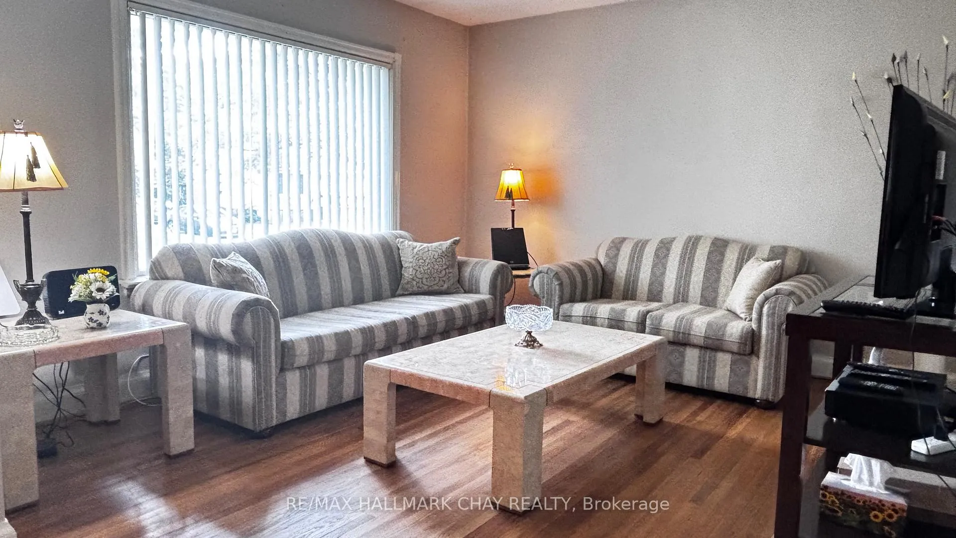 Photo 2 of 29 Rogers Road, Brampton, Brampton West — HOMEH