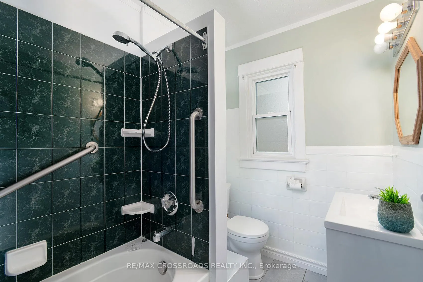 Photo 25 of 90 Milverton Boulevard, Toronto, Danforth — HOMEH