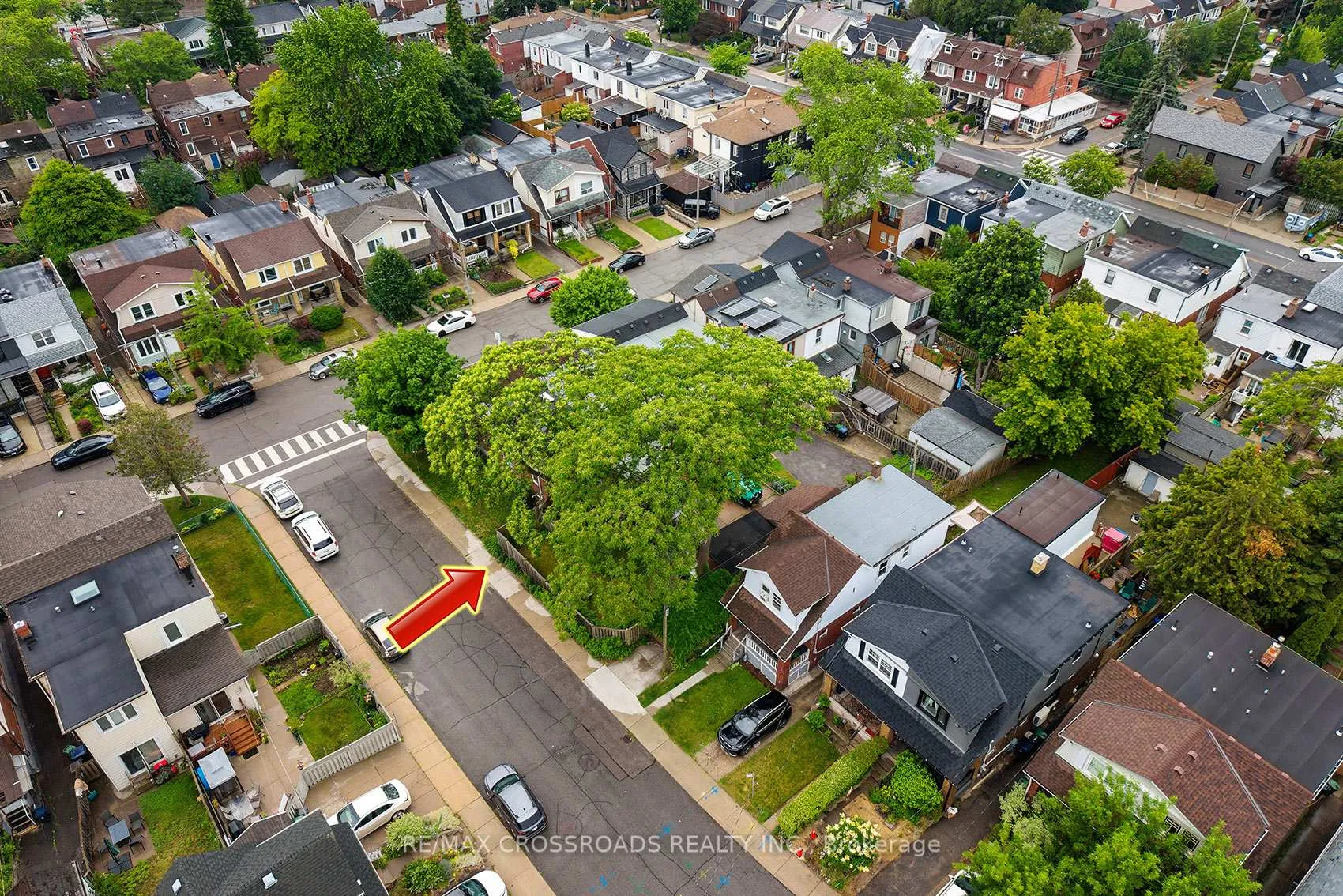 Photo 37 of 90 Milverton Boulevard, Toronto, Danforth — HOMEH