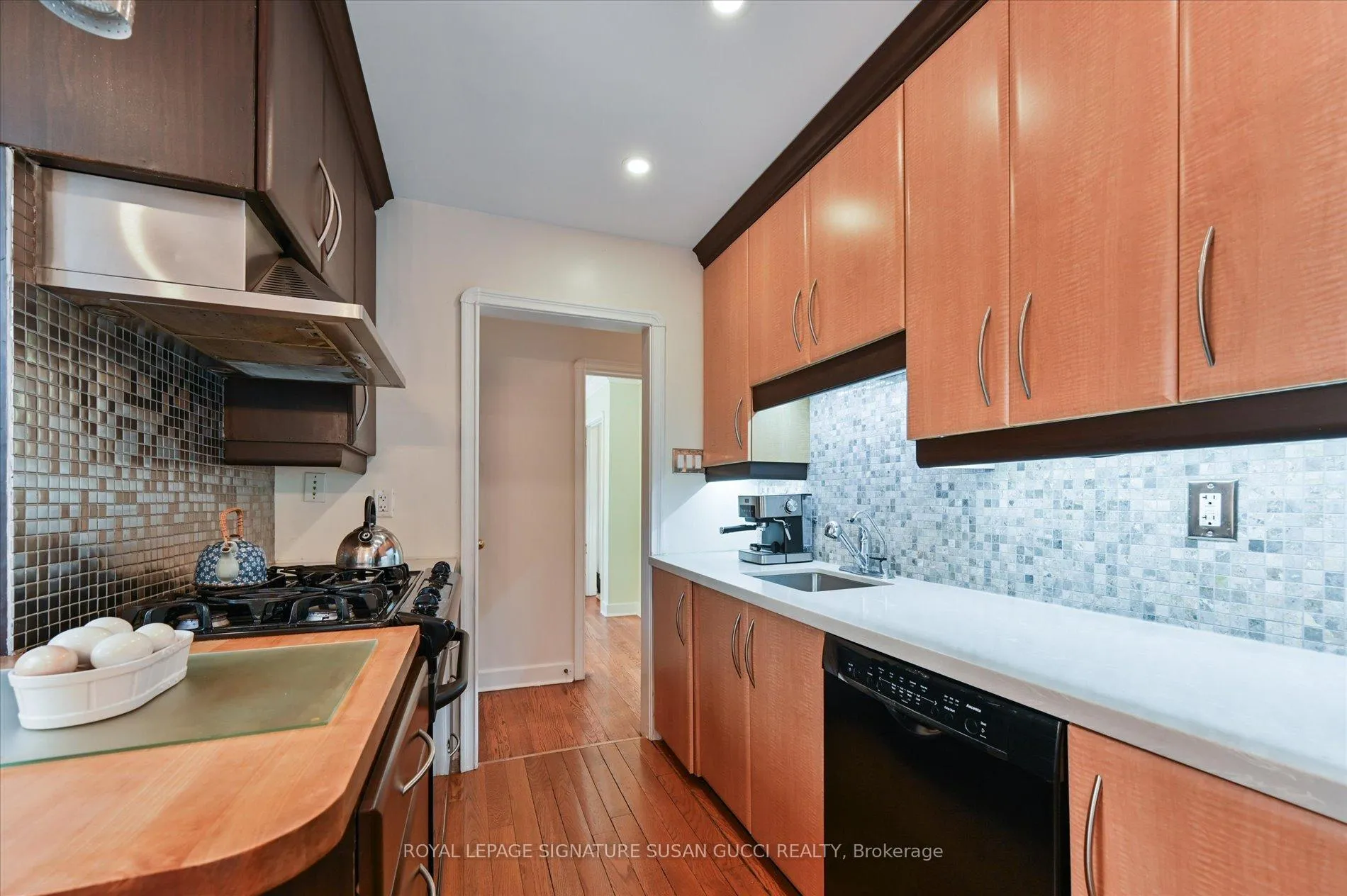 Photo 5 of 33 Plaxton Drive, Toronto, O'Connor-Parkview — HOMEH