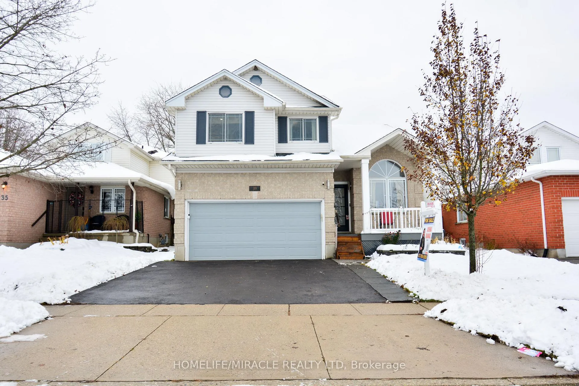 Front of 39 Endeavour Drive