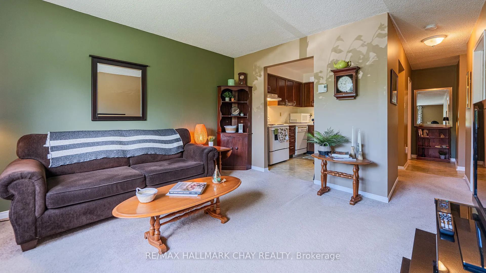 Photo 8 of Unit 5, 30 Loggers Run, Barrie, Ardagh — HOMEH