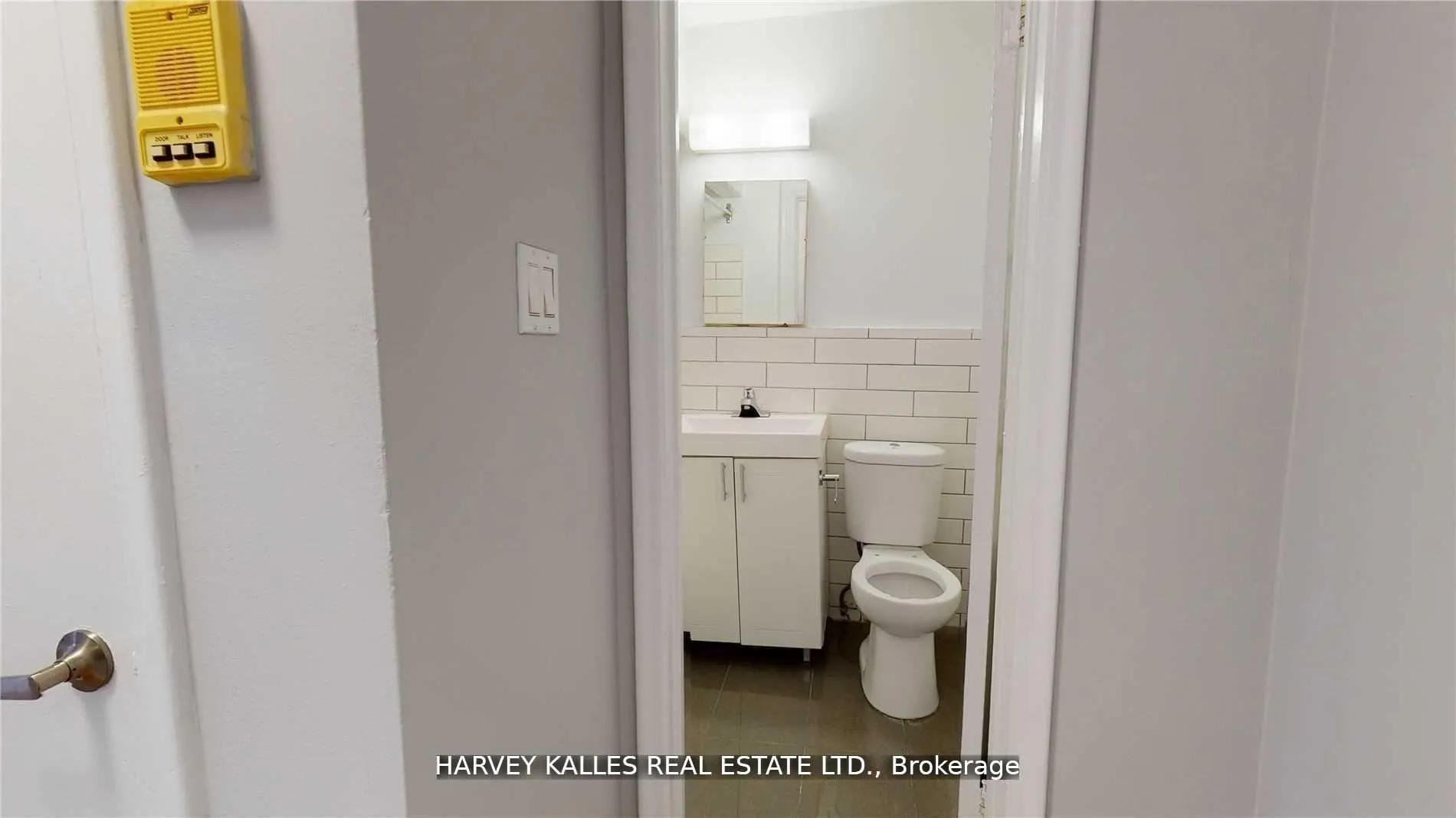 Photo 12 of Unit B7, 31 Clearview Heights, Toronto, Keelesdale-Eglinton West — HOMEH