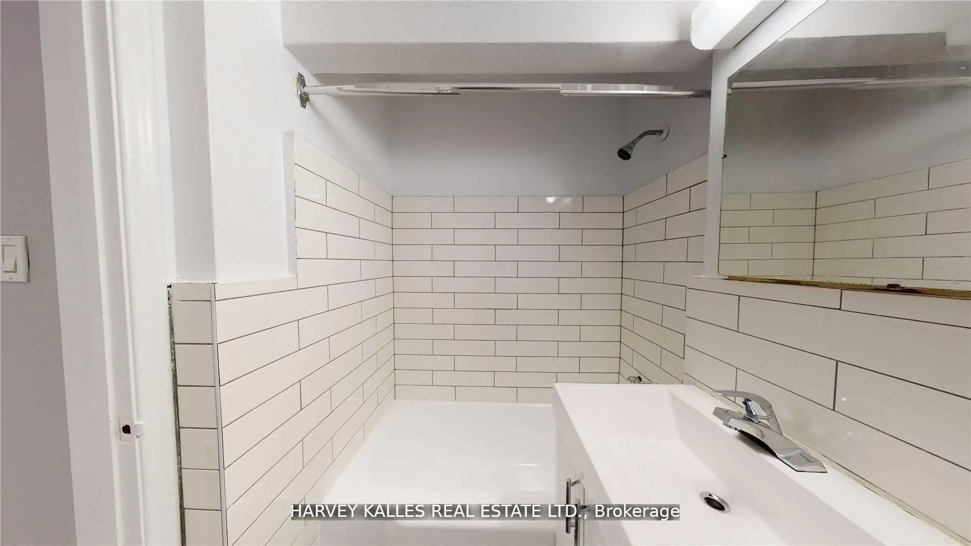 Photo 14 of Unit B7, 31 Clearview Heights, Toronto, Keelesdale-Eglinton West — HOMEH