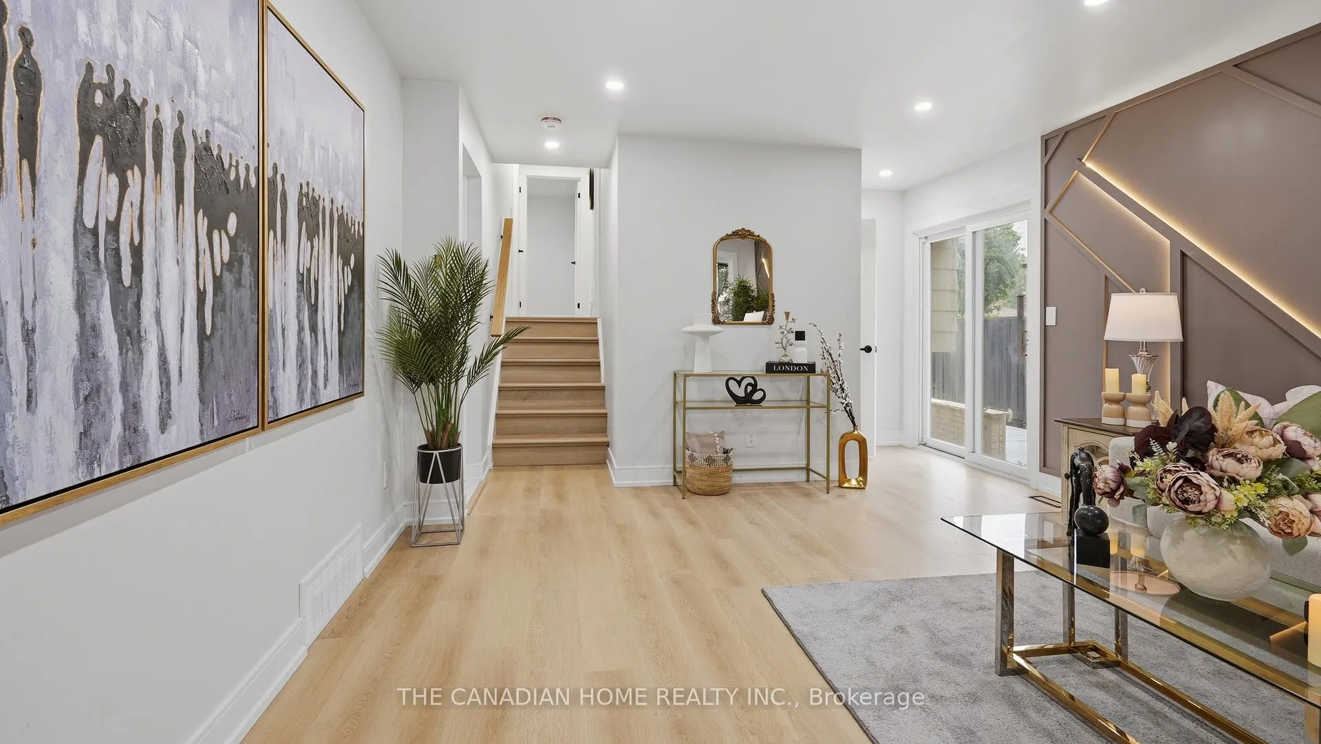 Photo 5 of 5955 Frontenac Street, Niagara Falls, Arad/Fallsview — HOMEH