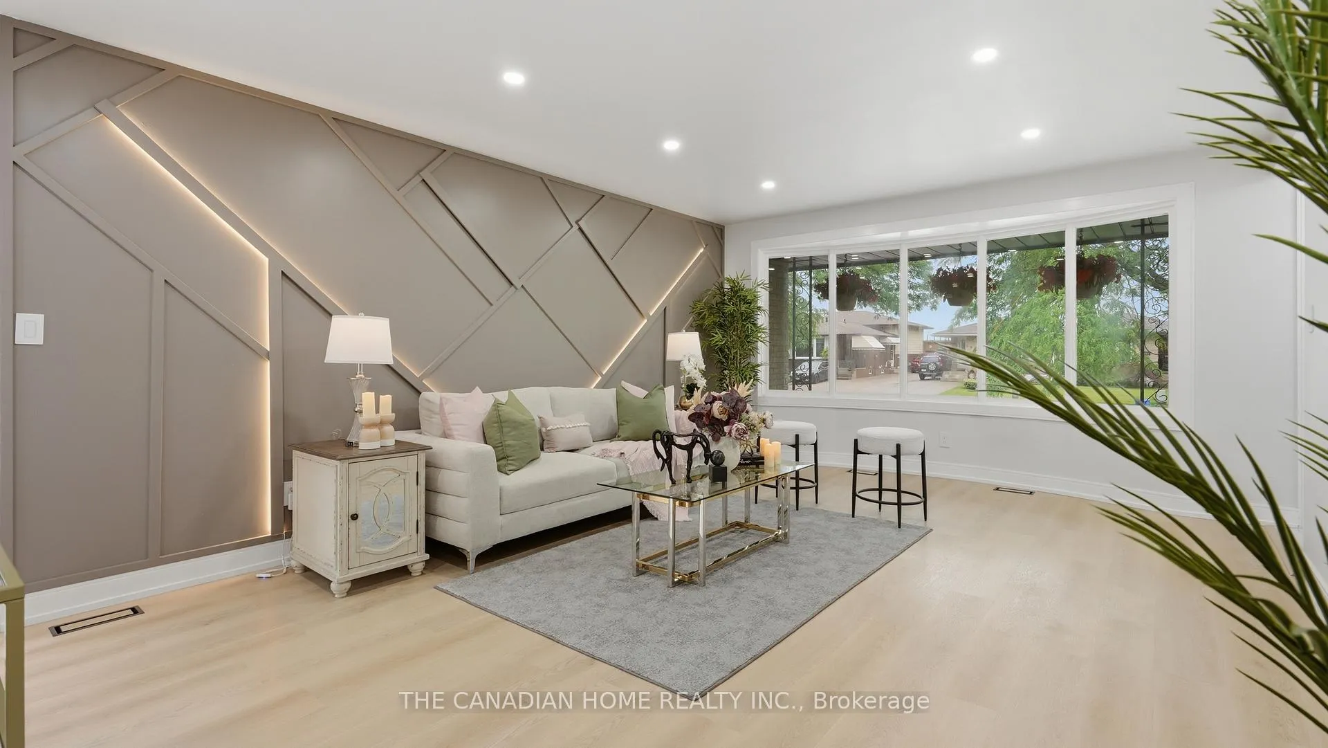 Photo 9 of 5955 Frontenac Street, Niagara Falls, Arad/Fallsview — HOMEH