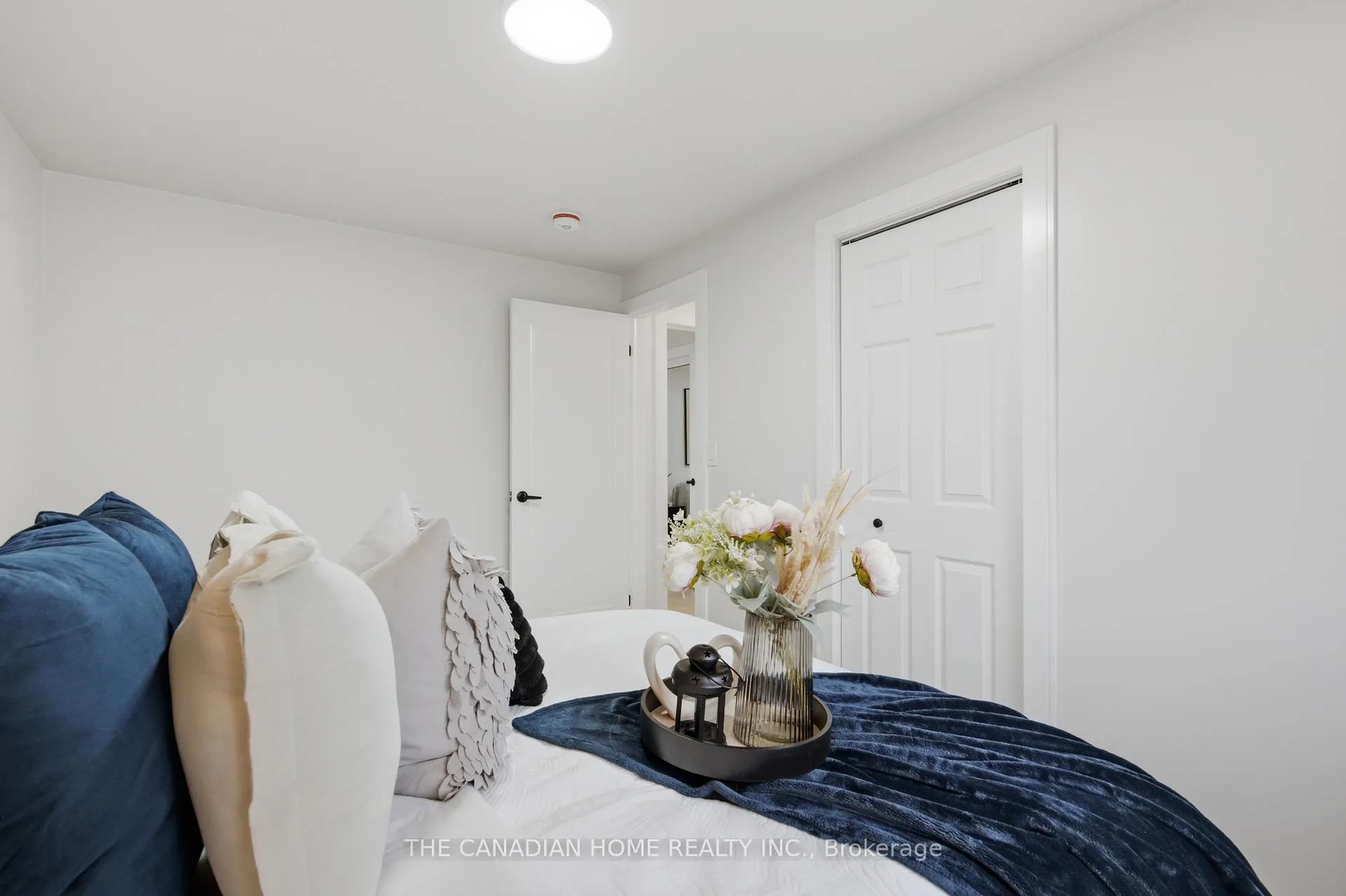 Photo 22 of 5955 Frontenac Street, Niagara Falls, Arad/Fallsview — HOMEH