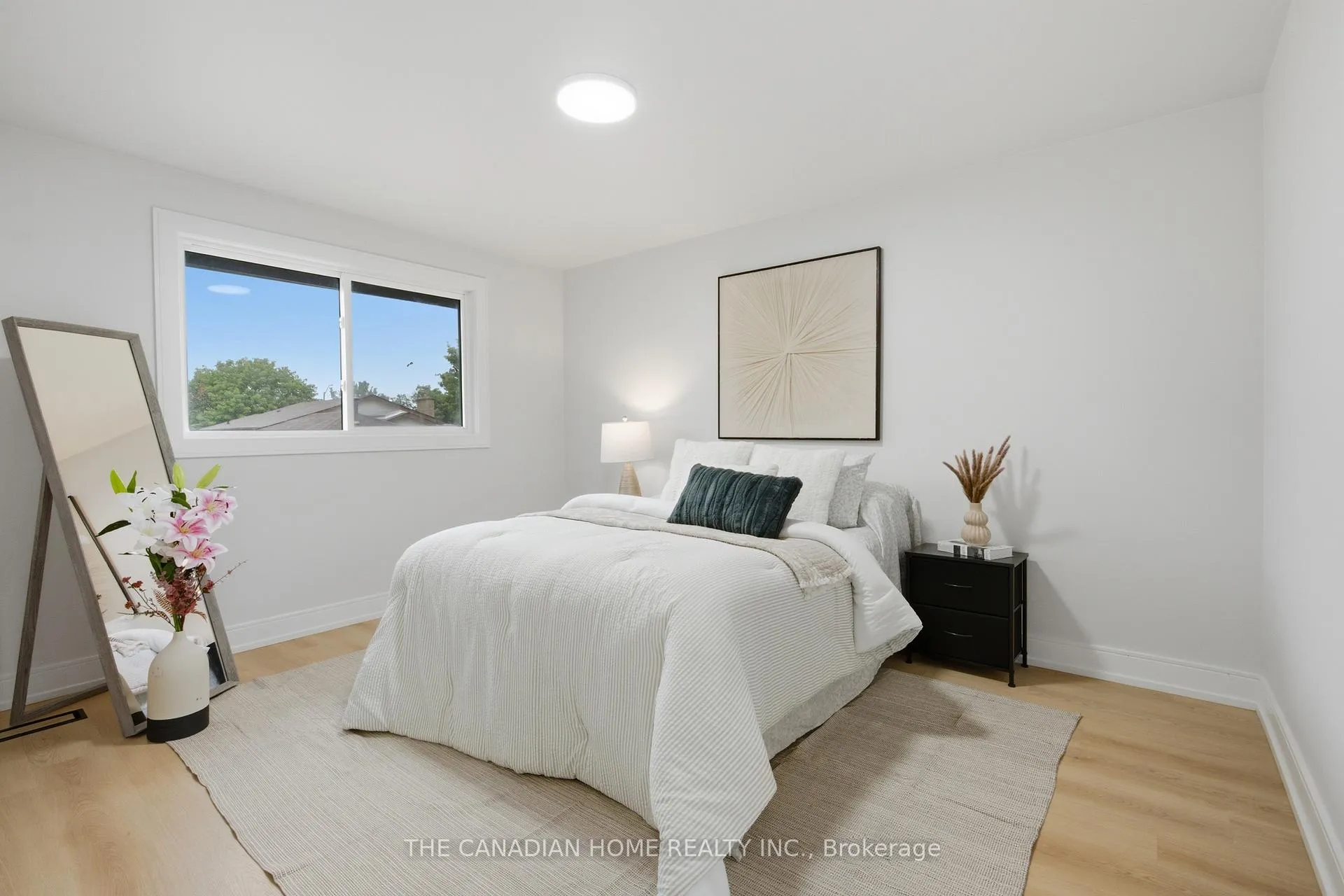 Photo 23 of 5955 Frontenac Street, Niagara Falls, Arad/Fallsview — HOMEH