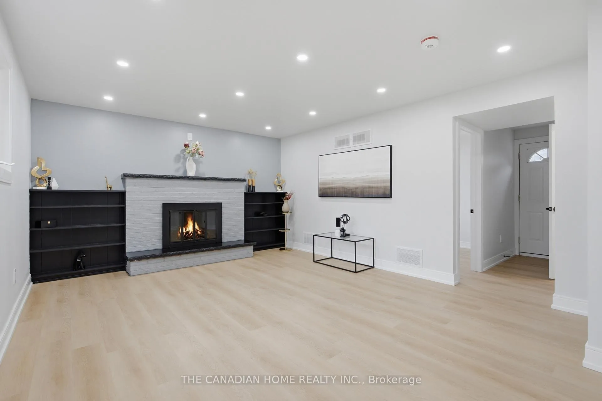 Photo 28 of 5955 Frontenac Street, Niagara Falls, Arad/Fallsview — HOMEH