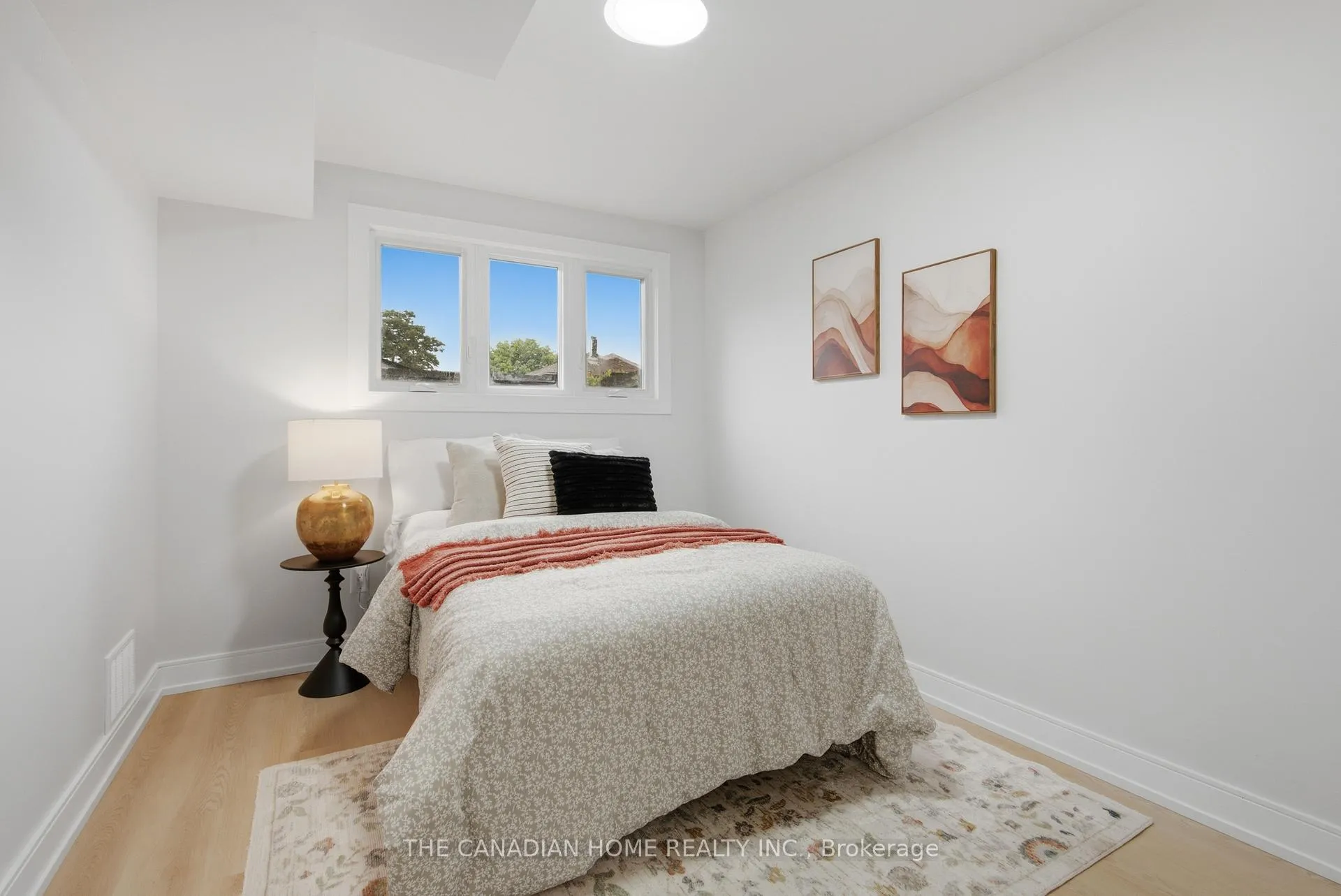 Photo 30 of 5955 Frontenac Street, Niagara Falls, Arad/Fallsview — HOMEH