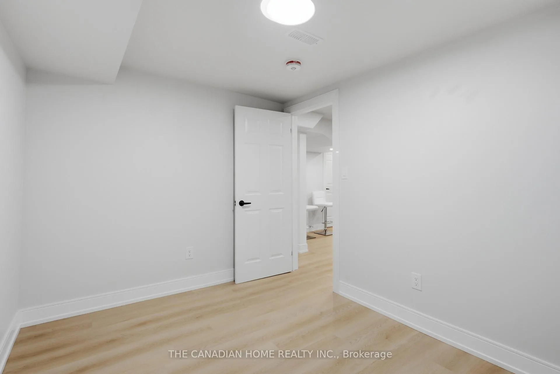 Photo 40 of 5955 Frontenac Street, Niagara Falls, Arad/Fallsview — HOMEH