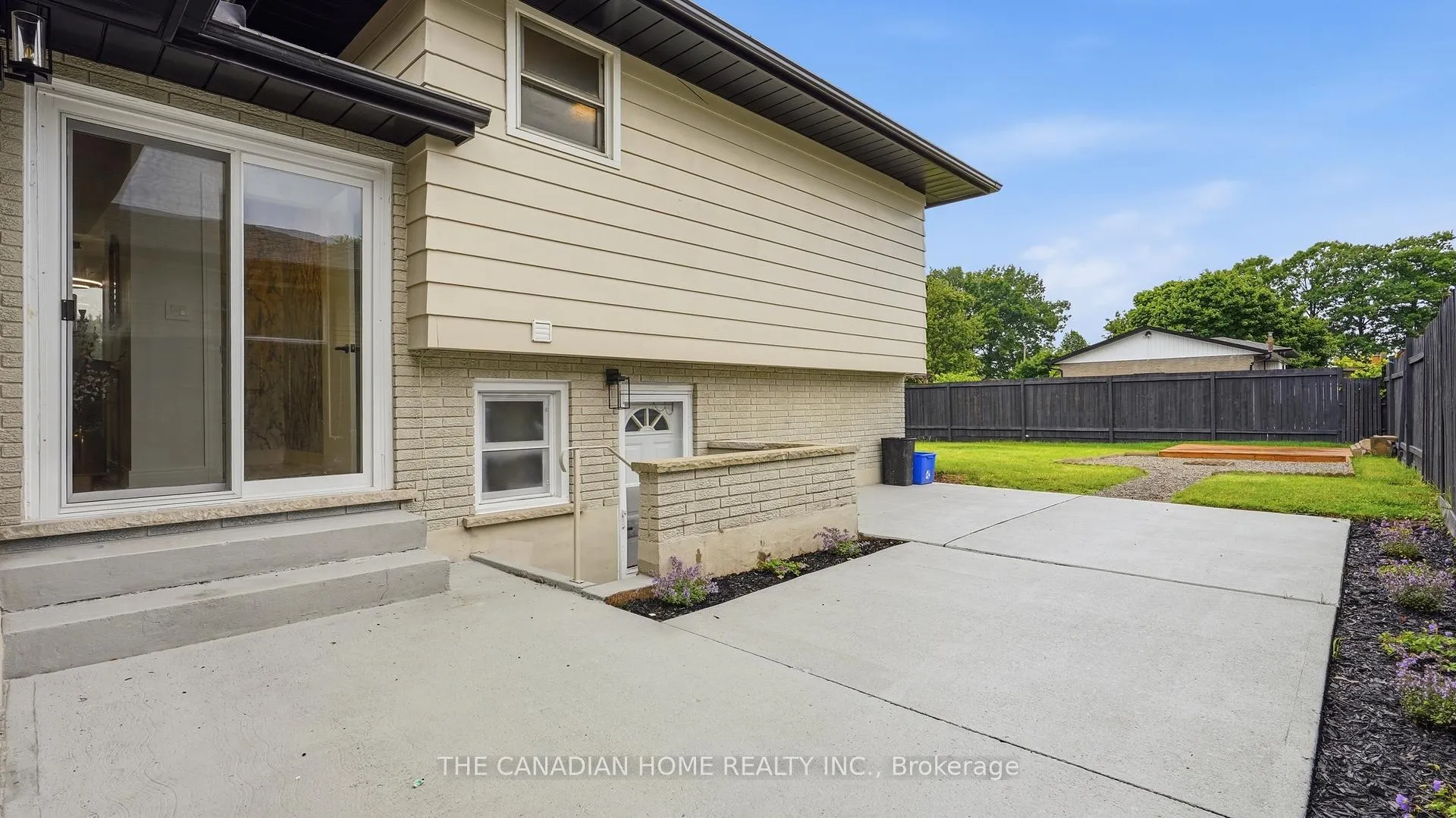 Photo 42 of 5955 Frontenac Street, Niagara Falls, Arad/Fallsview — HOMEH