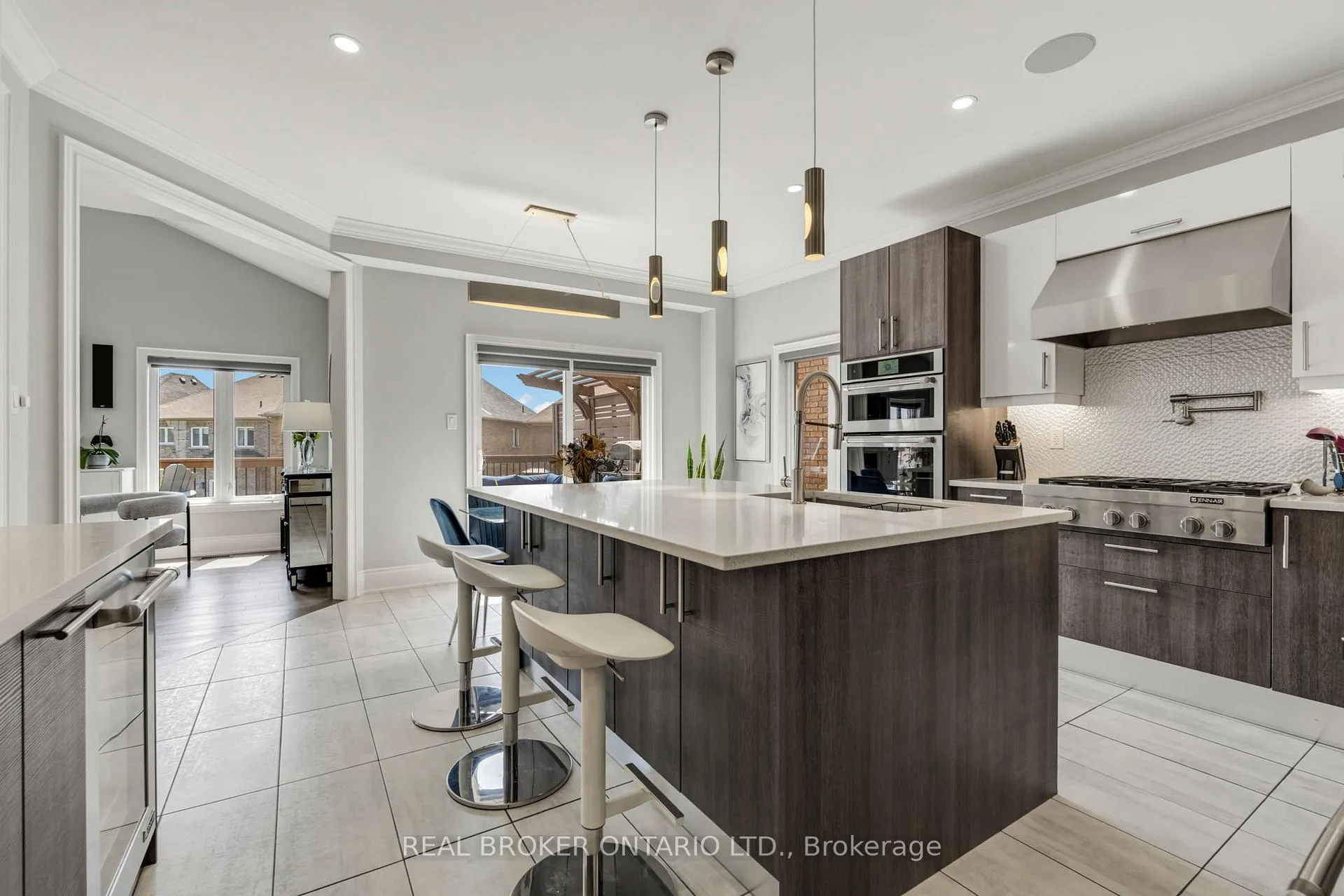 Photo 16 of 97 Elephant Hill Drive, Clarington, Bowmanville — HOMEH