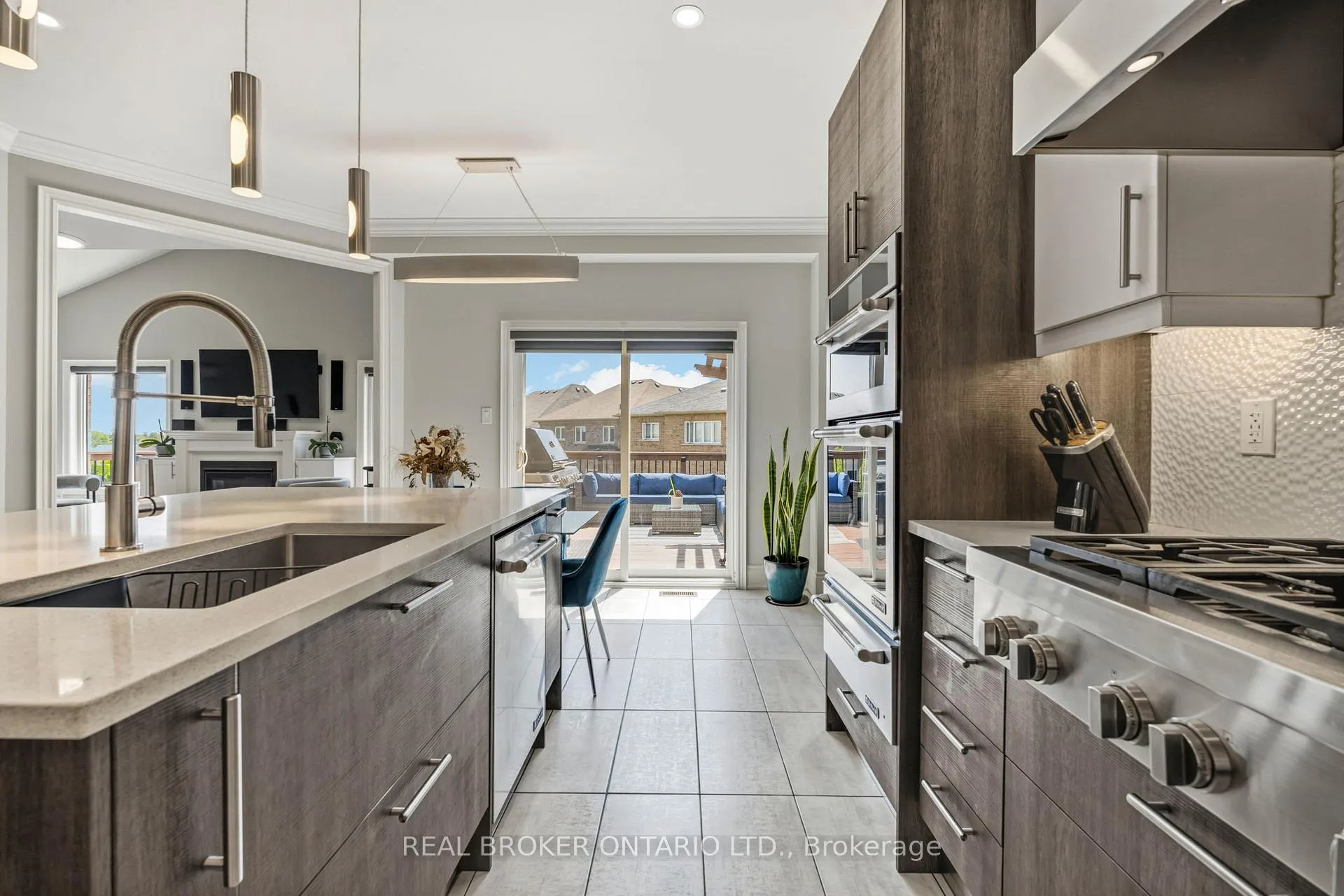 Photo 17 of 97 Elephant Hill Drive, Clarington, Bowmanville — HOMEH