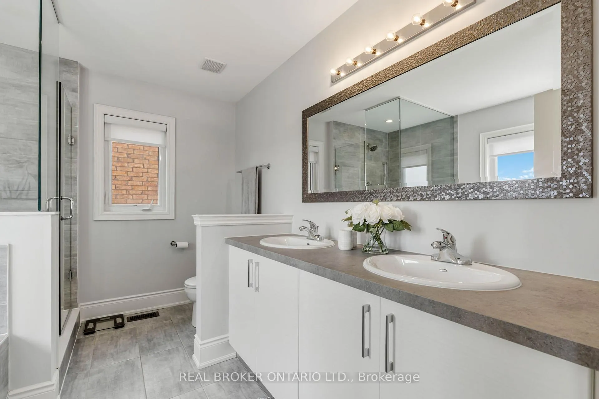 Photo 25 of 97 Elephant Hill Drive, Clarington, Bowmanville — HOMEH