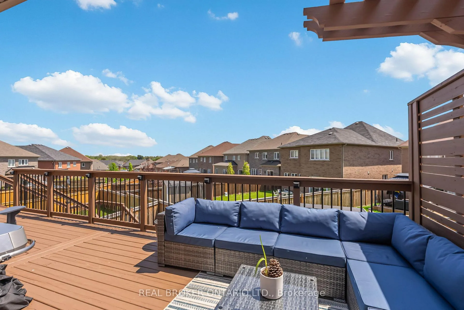Photo 32 of 97 Elephant Hill Drive, Clarington, Bowmanville — HOMEH
