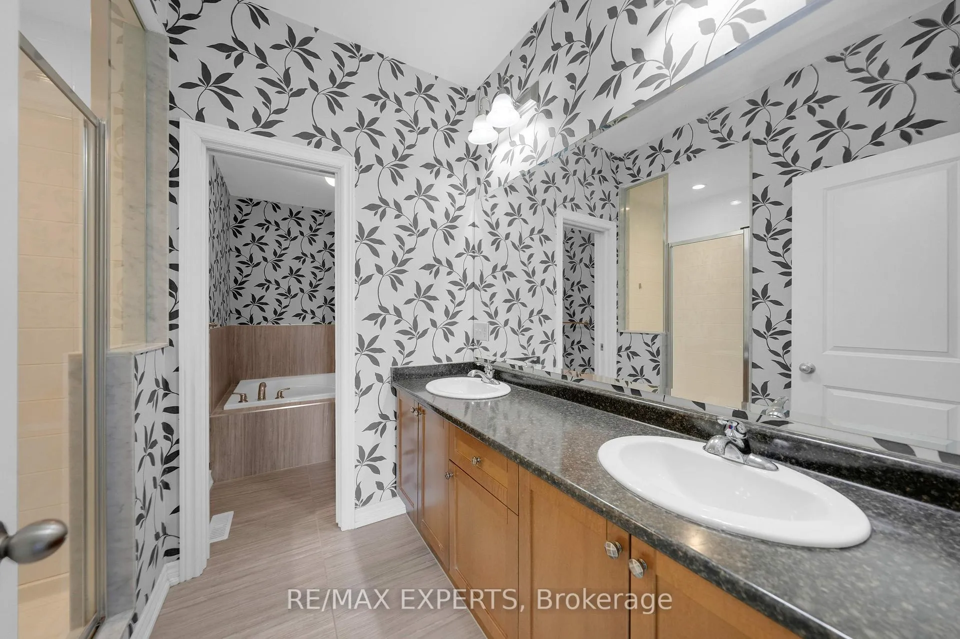 Photo 21 of 4367 Chemonda Street, Niagara Falls, Lyons Creek — HOMEH
