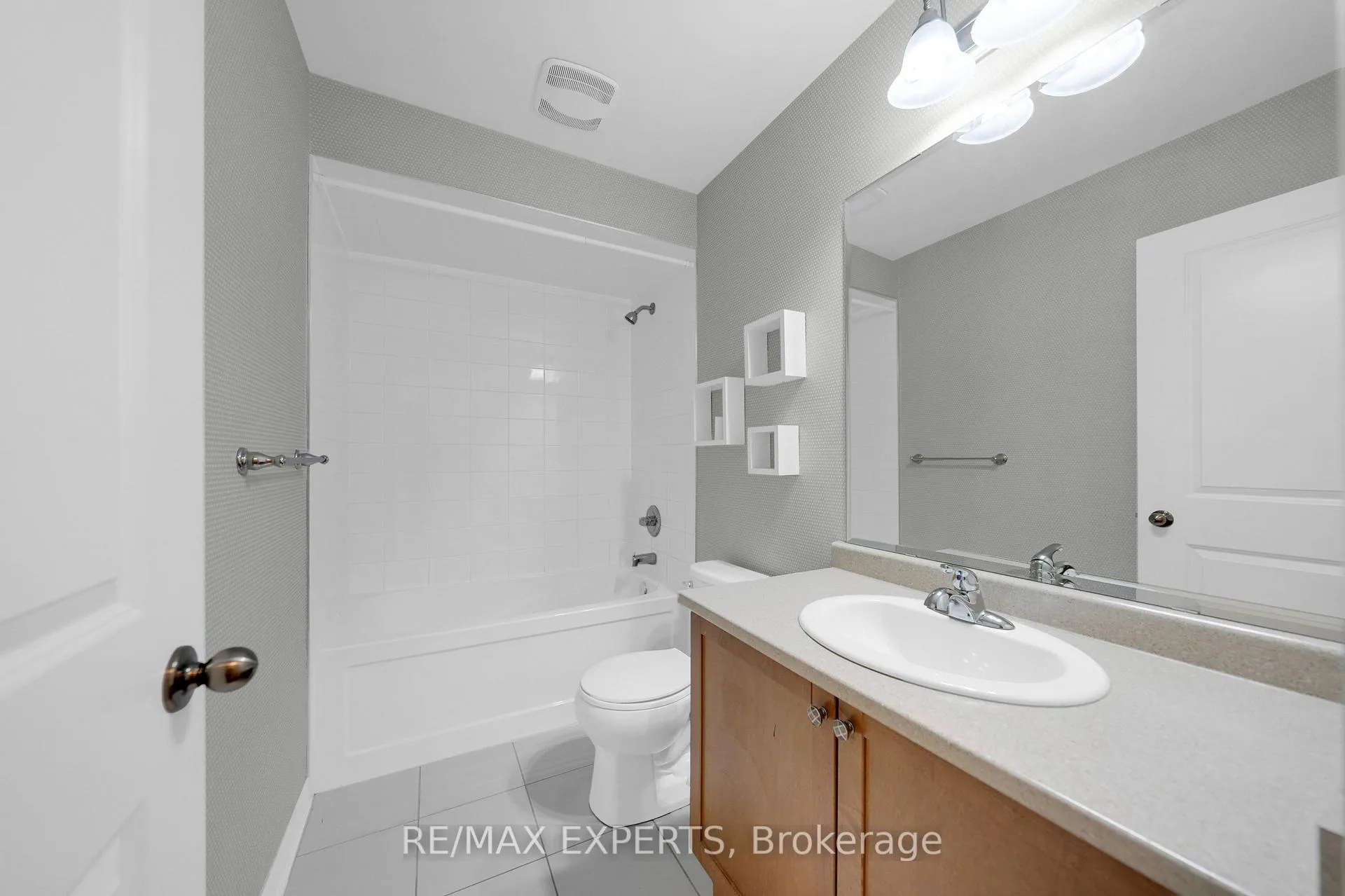 Photo 27 of 4367 Chemonda Street, Niagara Falls, Lyons Creek — HOMEH