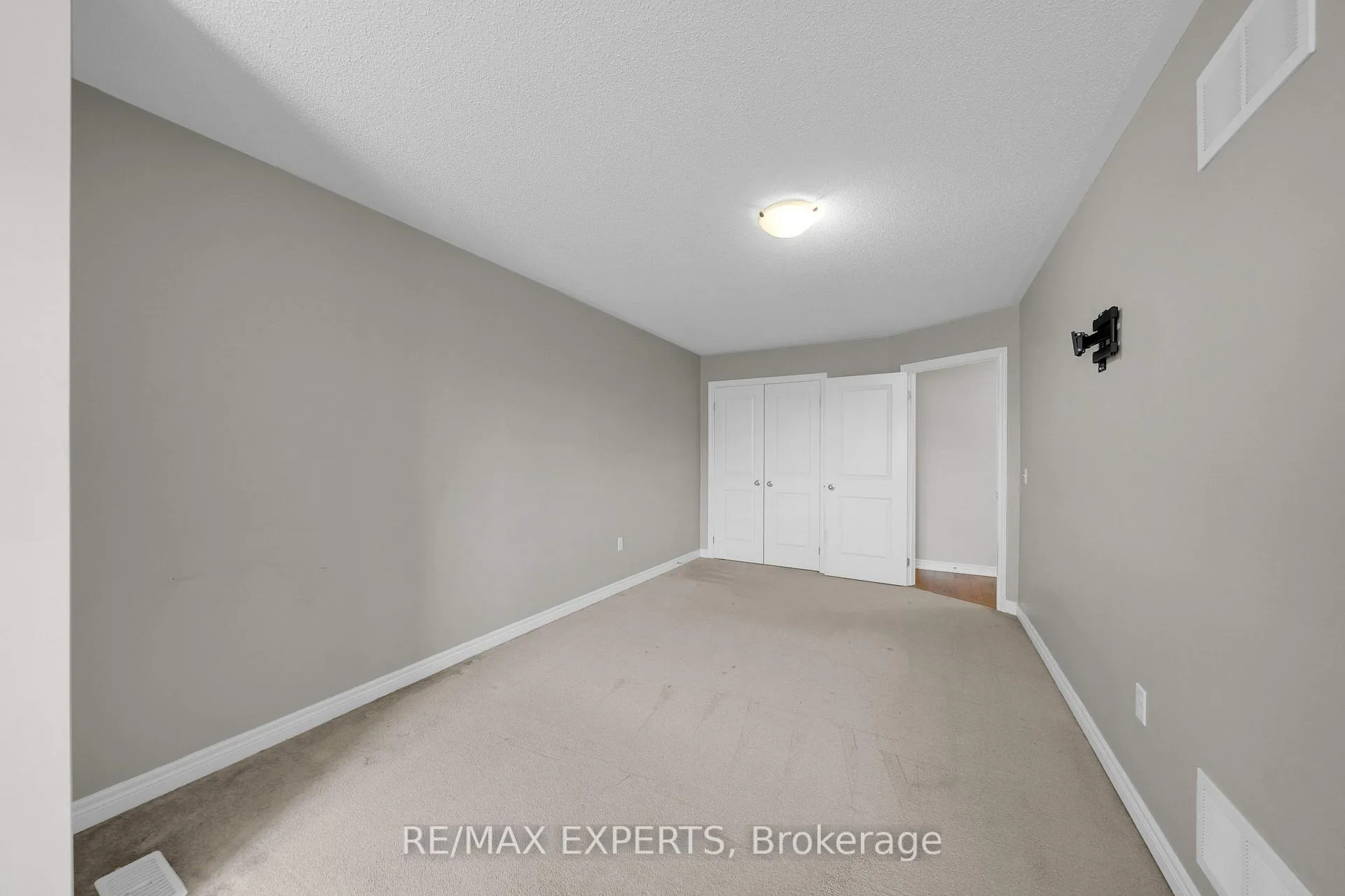 Photo 29 of 4367 Chemonda Street, Niagara Falls, Lyons Creek — HOMEH