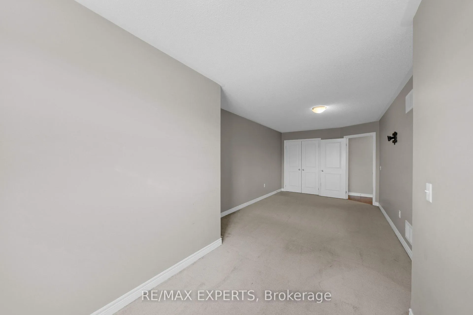 Photo 30 of 4367 Chemonda Street, Niagara Falls, Lyons Creek — HOMEH