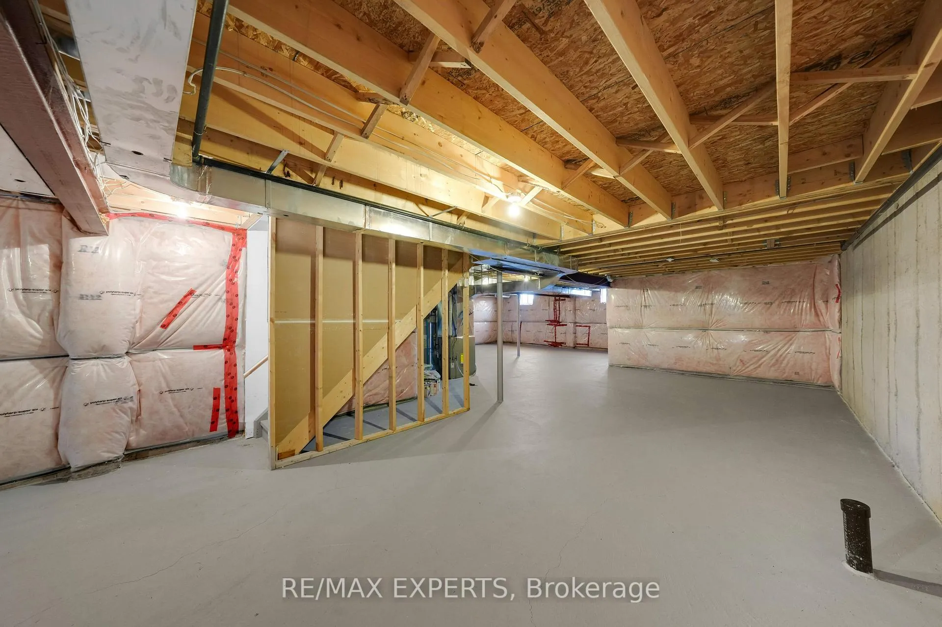 Photo 31 of 4367 Chemonda Street, Niagara Falls, Lyons Creek — HOMEH