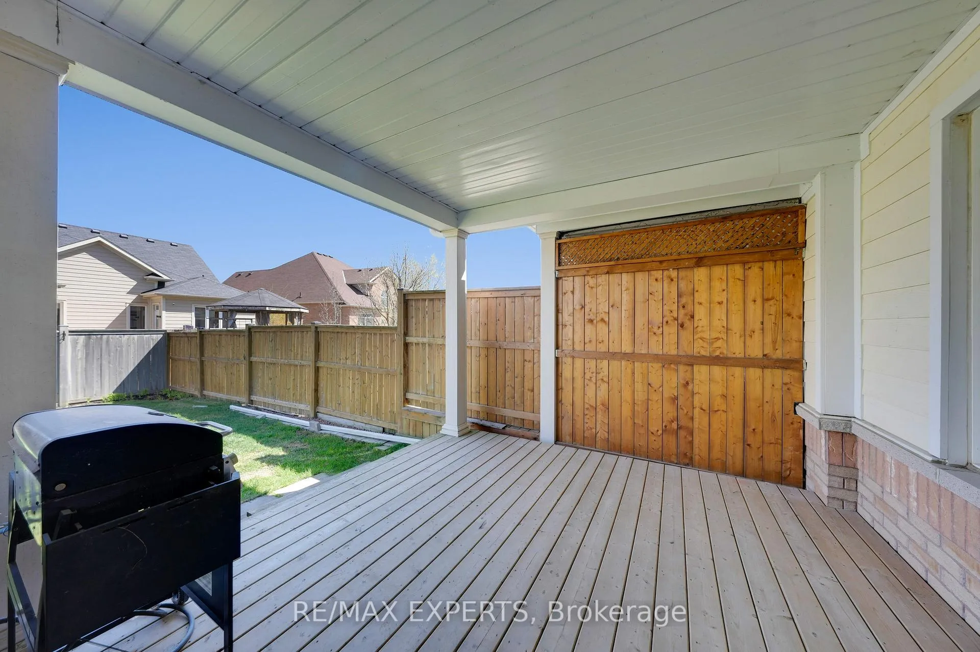 Photo 33 of 4367 Chemonda Street, Niagara Falls, Lyons Creek — HOMEH