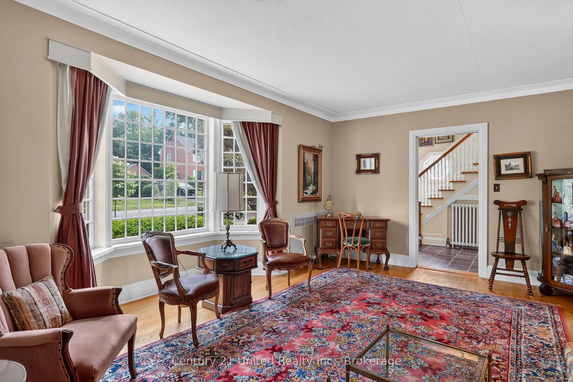 Photo 11 of 204 O'Carroll Avenue, Peterborough, Northcrest Ward 5 — HOMEH