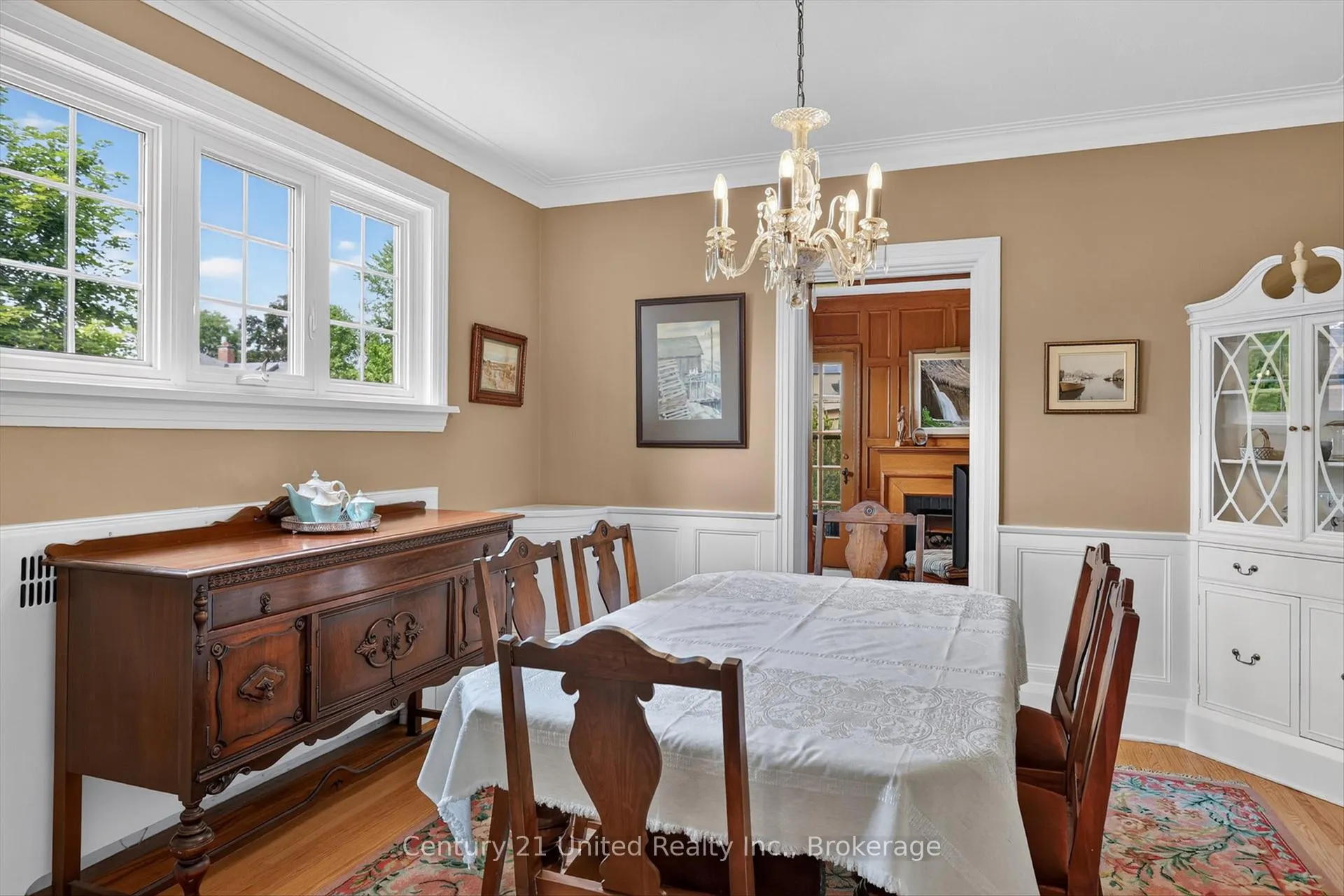 Photo 13 of 204 O'Carroll Avenue, Peterborough, Northcrest Ward 5 — HOMEH