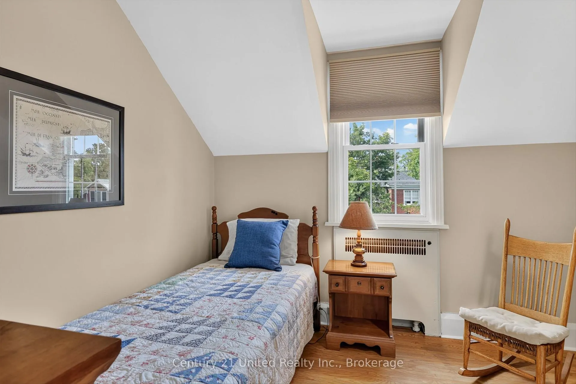Photo 20 of 204 O'Carroll Avenue, Peterborough, Northcrest Ward 5 — HOMEH