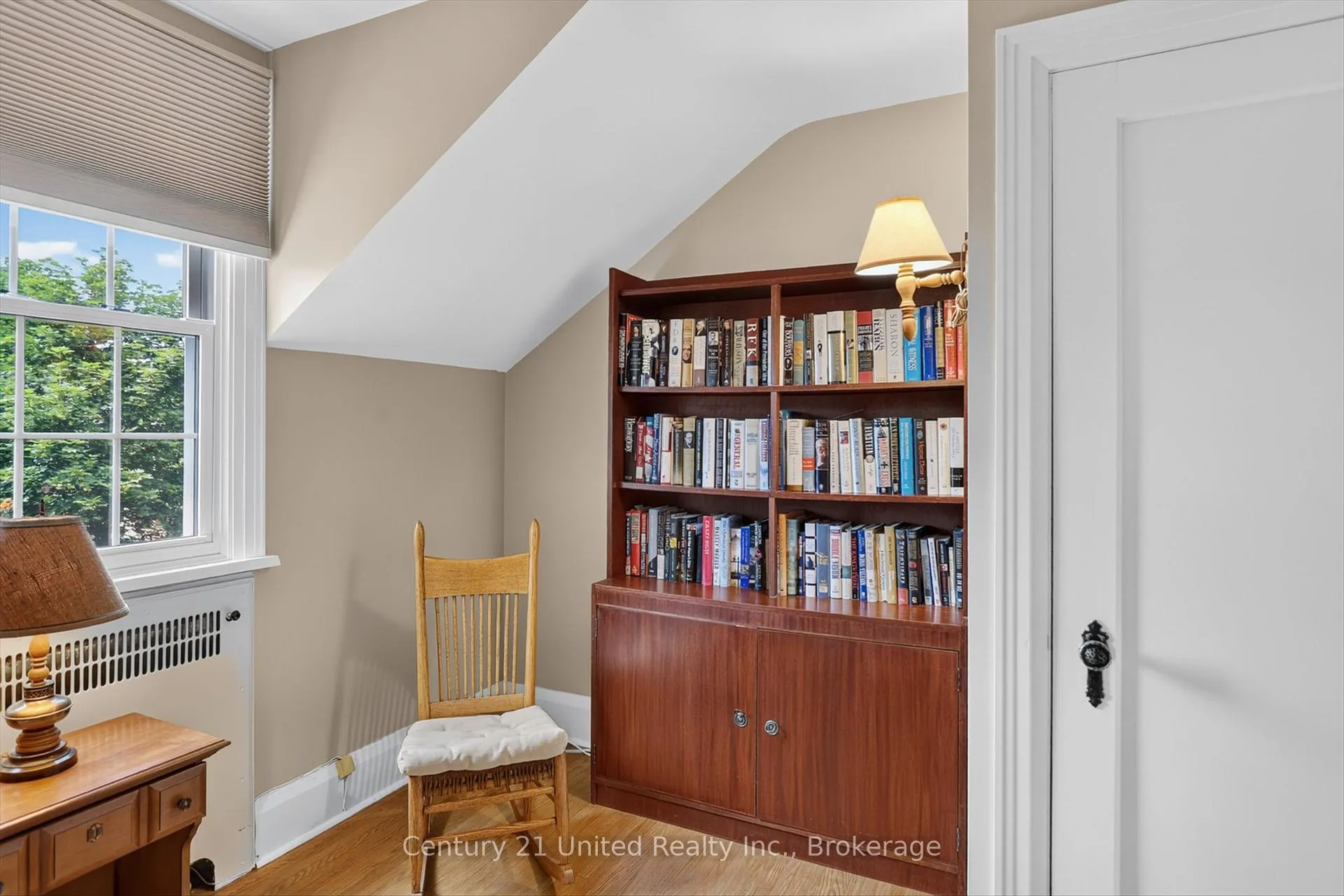 Photo 21 of 204 O'Carroll Avenue, Peterborough, Northcrest Ward 5 — HOMEH