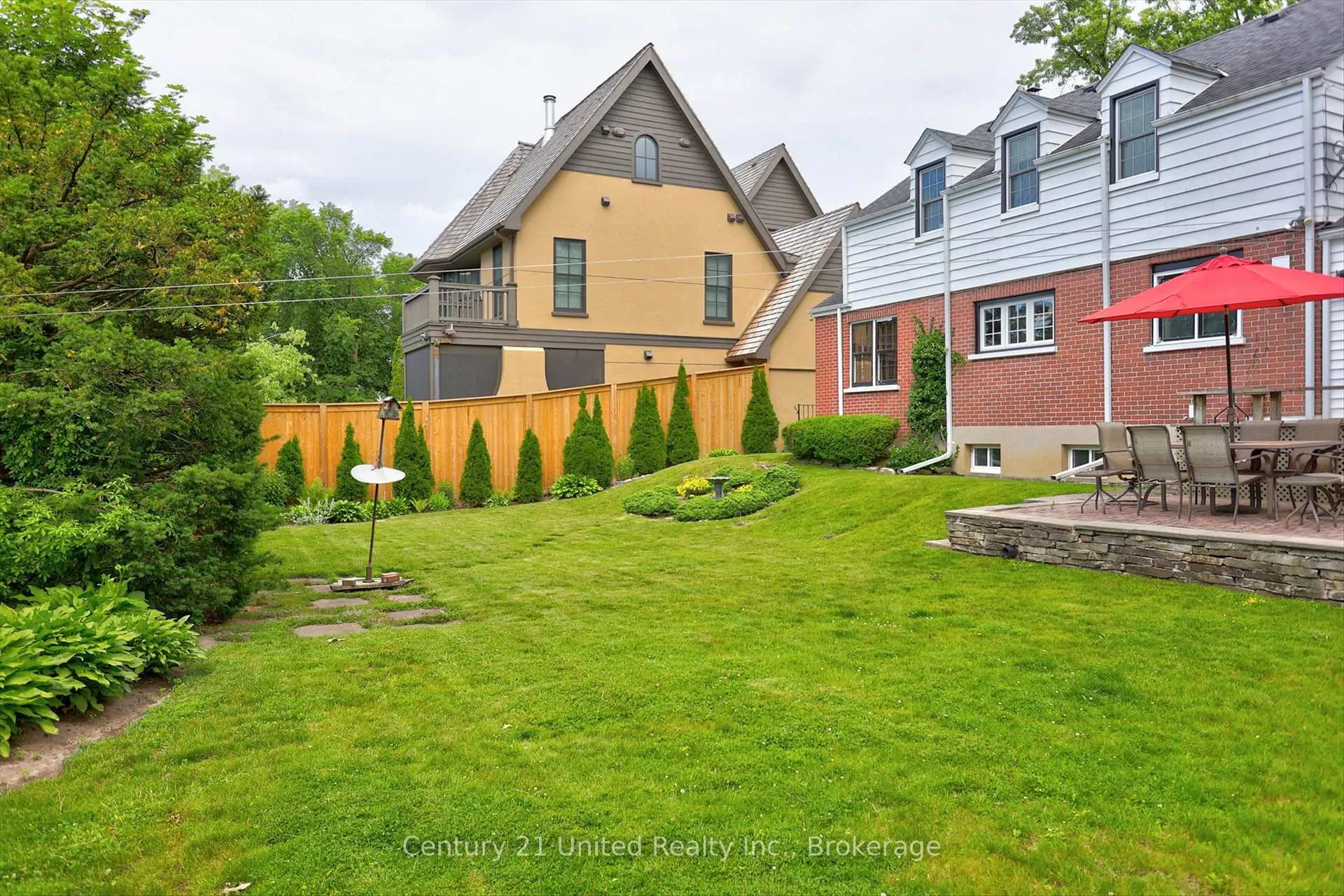 Photo 28 of 204 O'Carroll Avenue, Peterborough, Northcrest Ward 5 — HOMEH