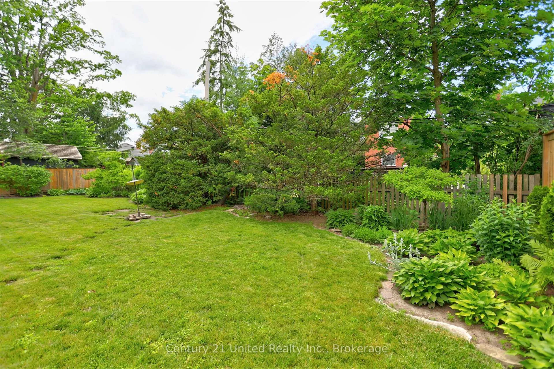 Photo 30 of 204 O'Carroll Avenue, Peterborough, Northcrest Ward 5 — HOMEH