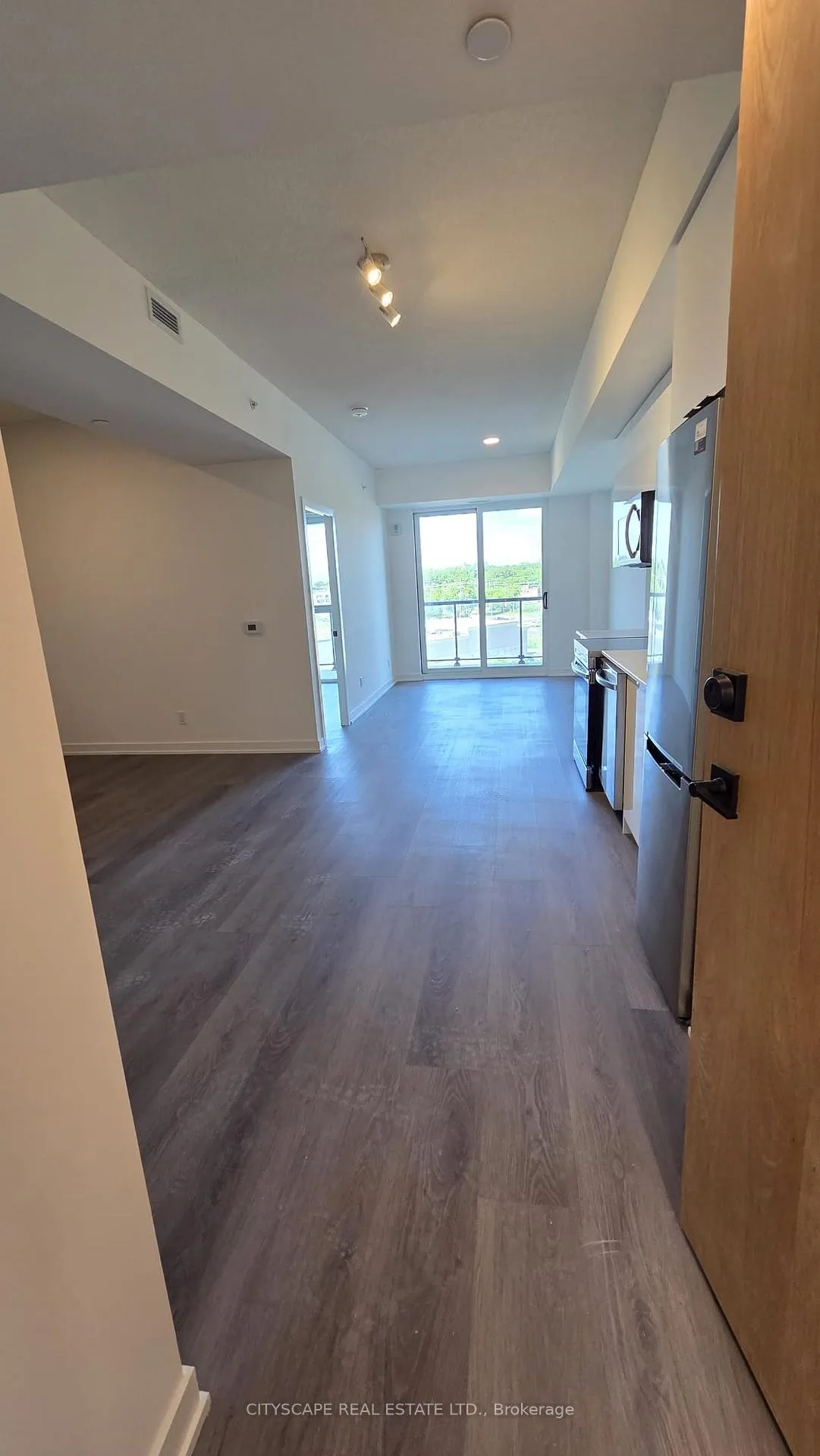 Photo 17 of Unit 404, 33 Erie Avenue, Brantford, Eagle Place West — HOMEH