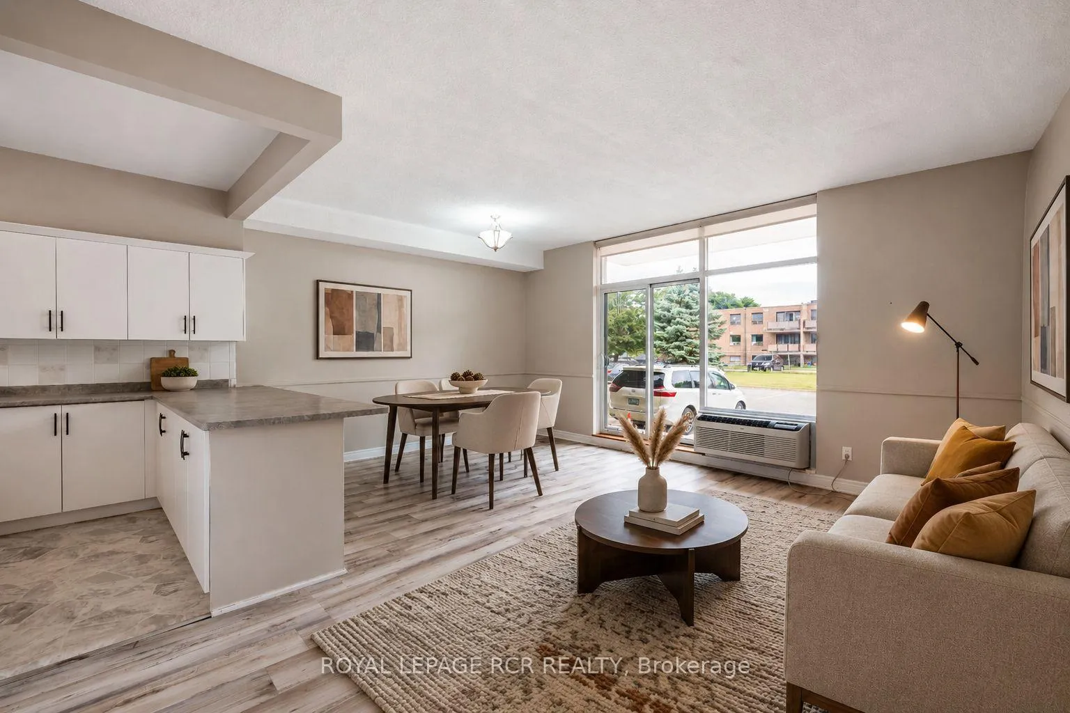 Photo 4 of Unit 13, 16 Fourth Street, Orangeville — HOMEH