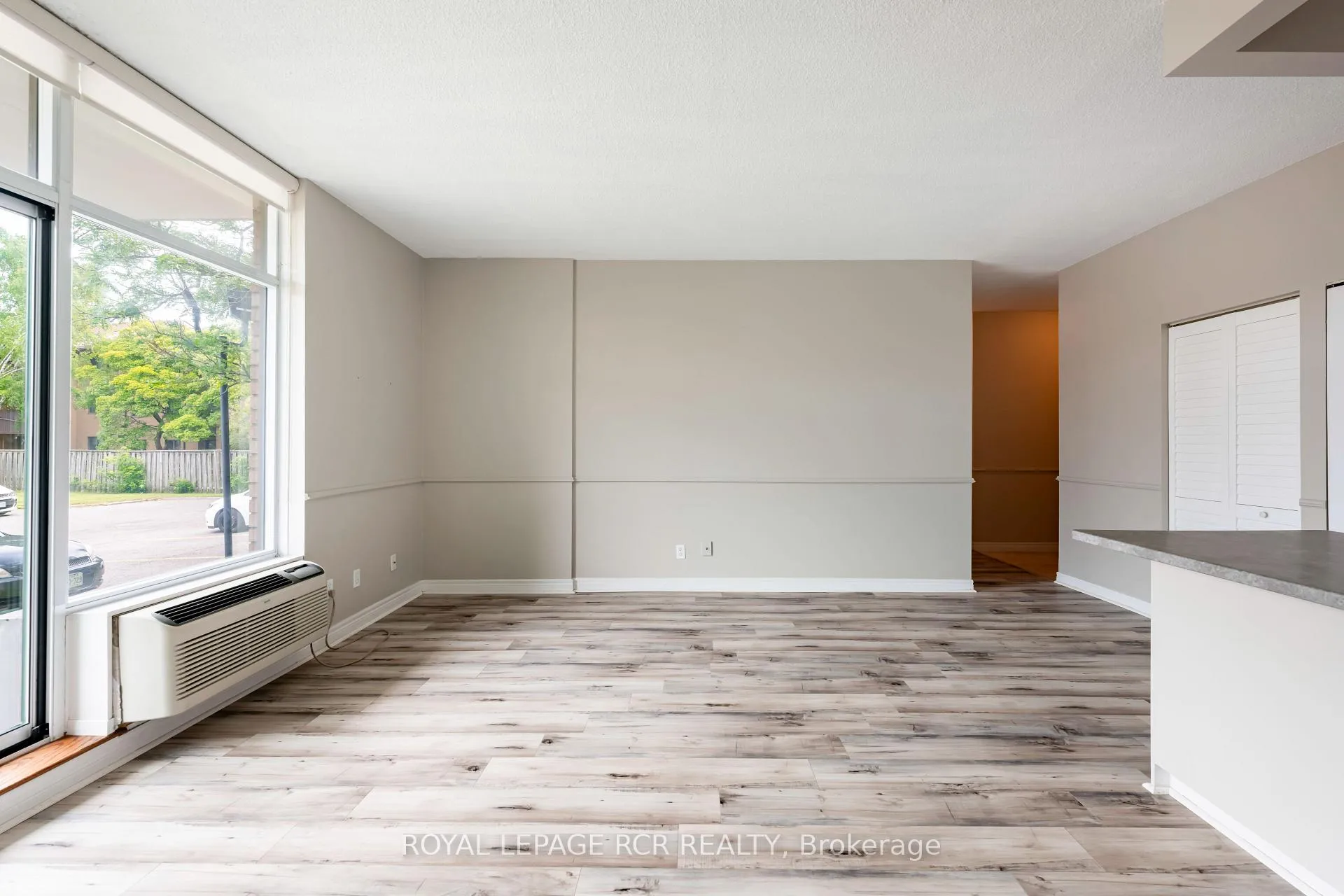Photo 7 of Unit 13, 16 Fourth Street, Orangeville — HOMEH