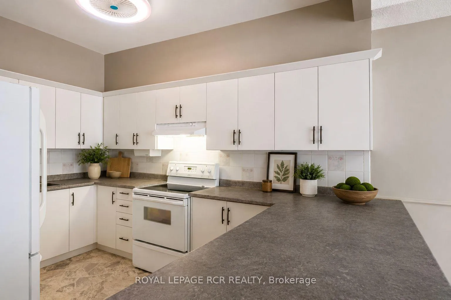 Photo 10 of Unit 13, 16 Fourth Street, Orangeville — HOMEH