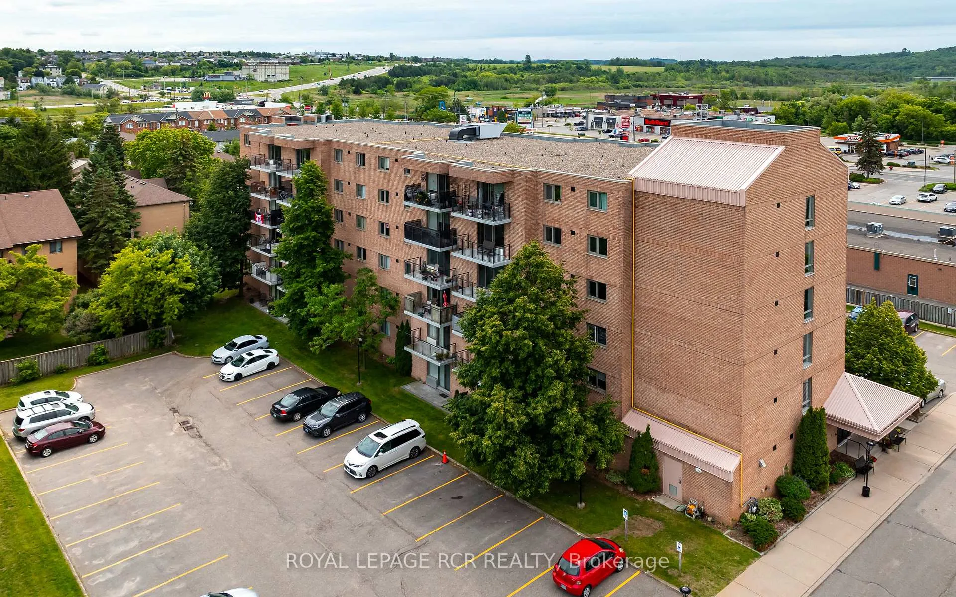 Photo 30 of Unit 13, 16 Fourth Street, Orangeville — HOMEH