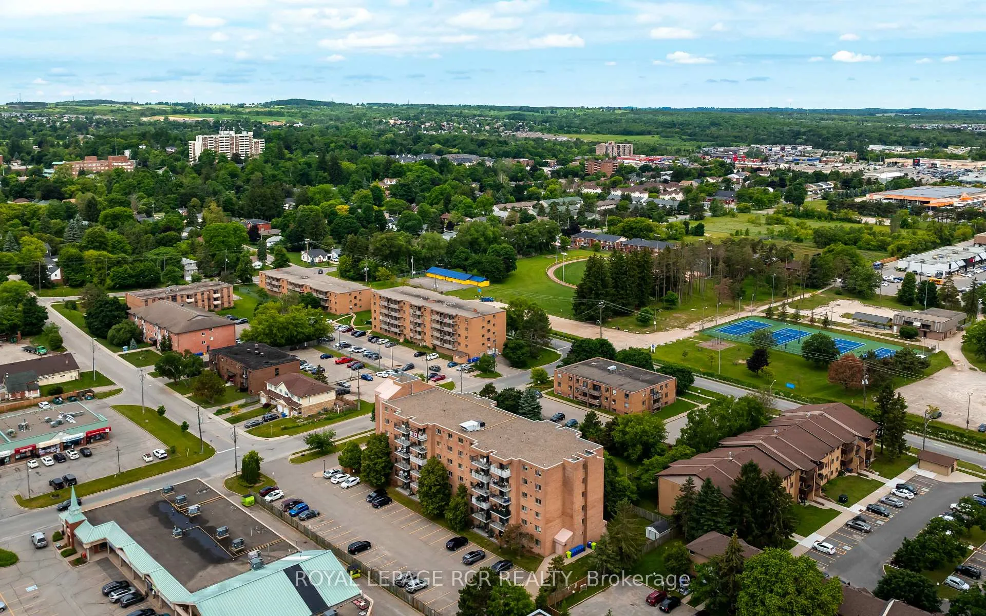 Photo 32 of Unit 13, 16 Fourth Street, Orangeville — HOMEH